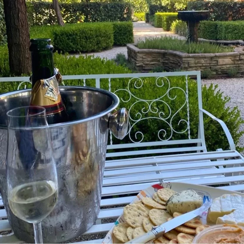 Howlong Old Post Office Luxury Suite