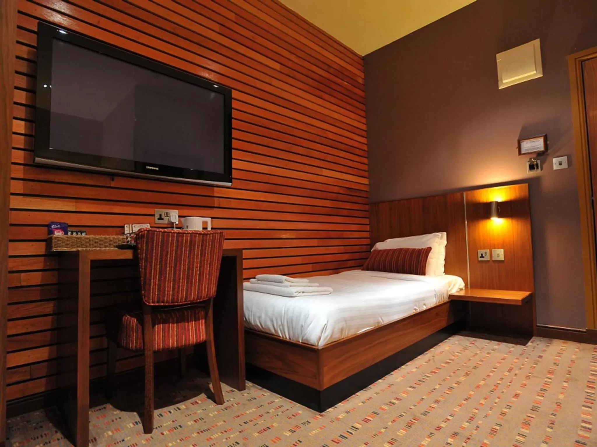 Bed in The Commercial Hotel