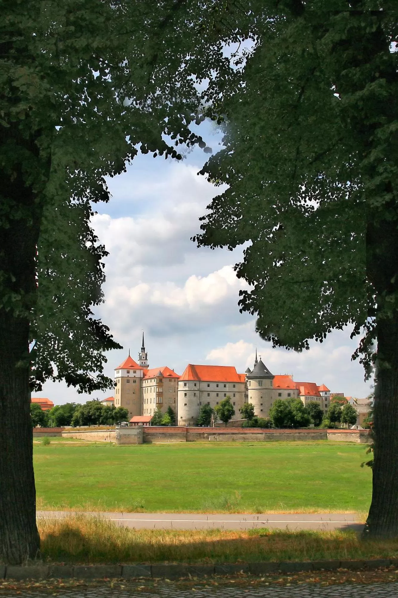Nearby landmark, Property Building in Hotel-Pension zum Markt