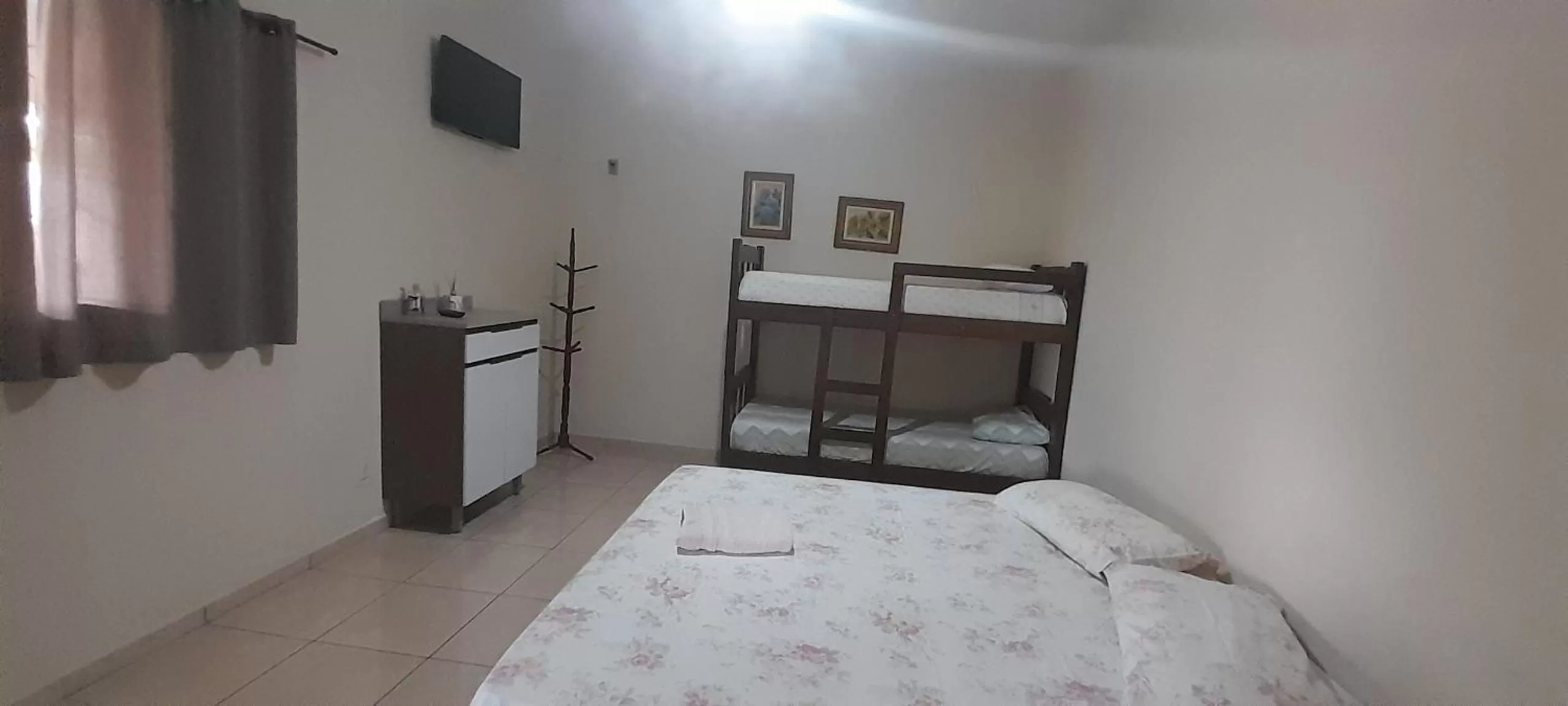 Bed in Suits - Canto do sabia