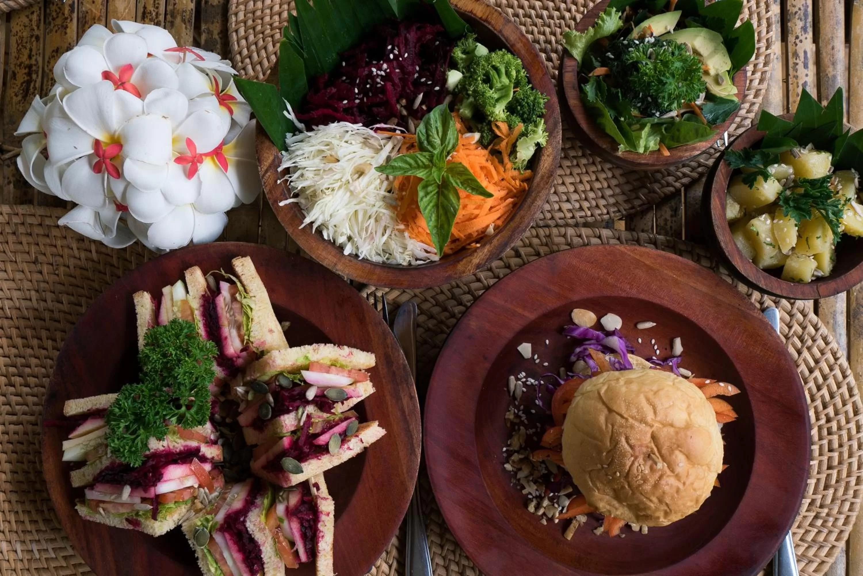 Food in Seri Resort Gili Meno - Adults Only