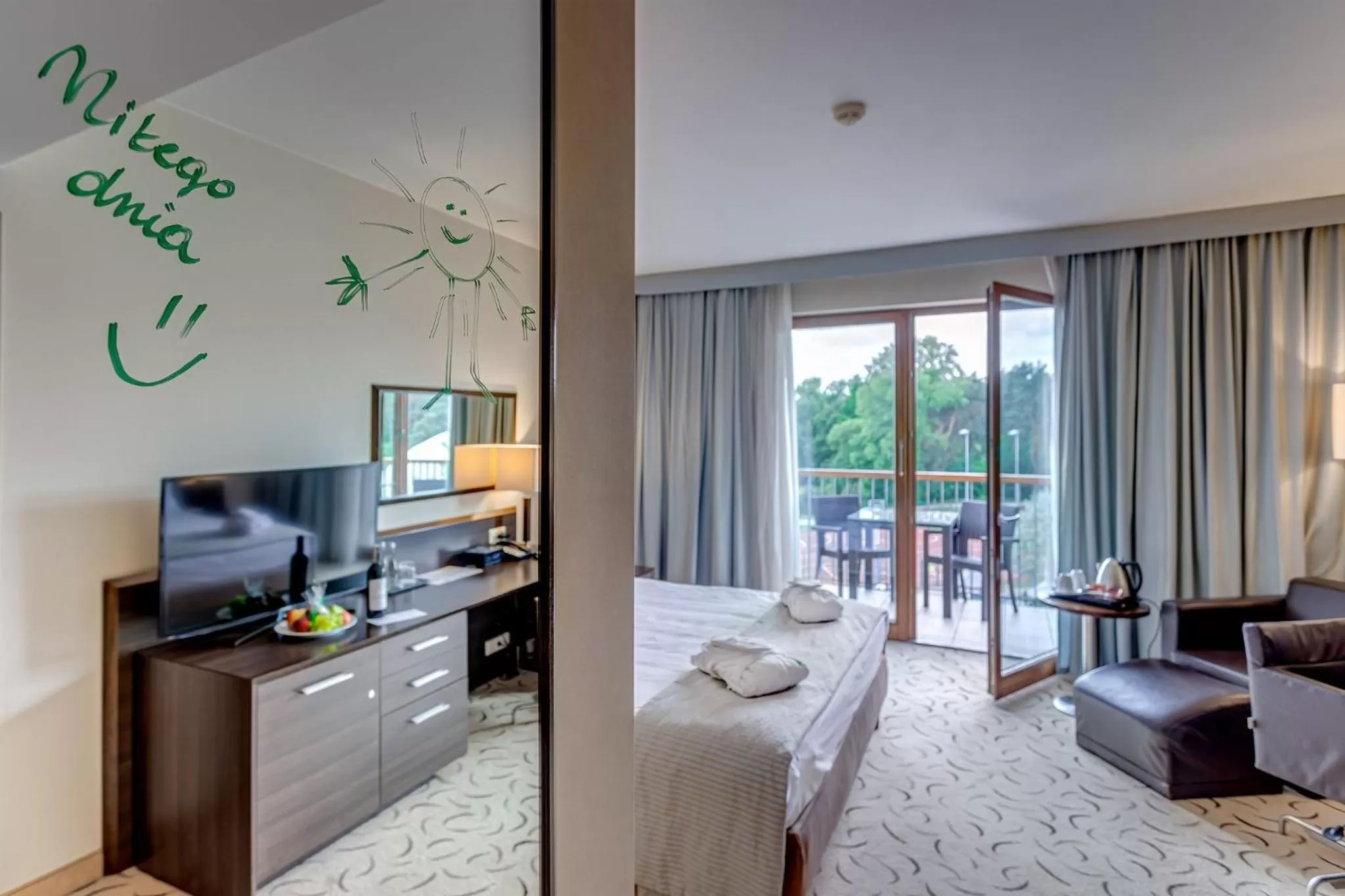 Photo of the whole room, Bed in Holiday Inn Resort Warsaw Józefów by IHG