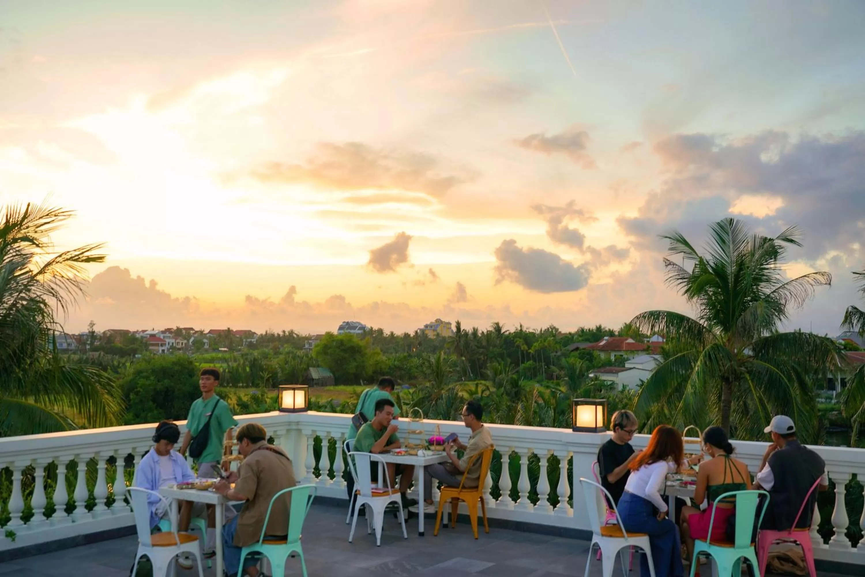 Restaurant/places to eat in Moodhoian Riverside Resort & Spa