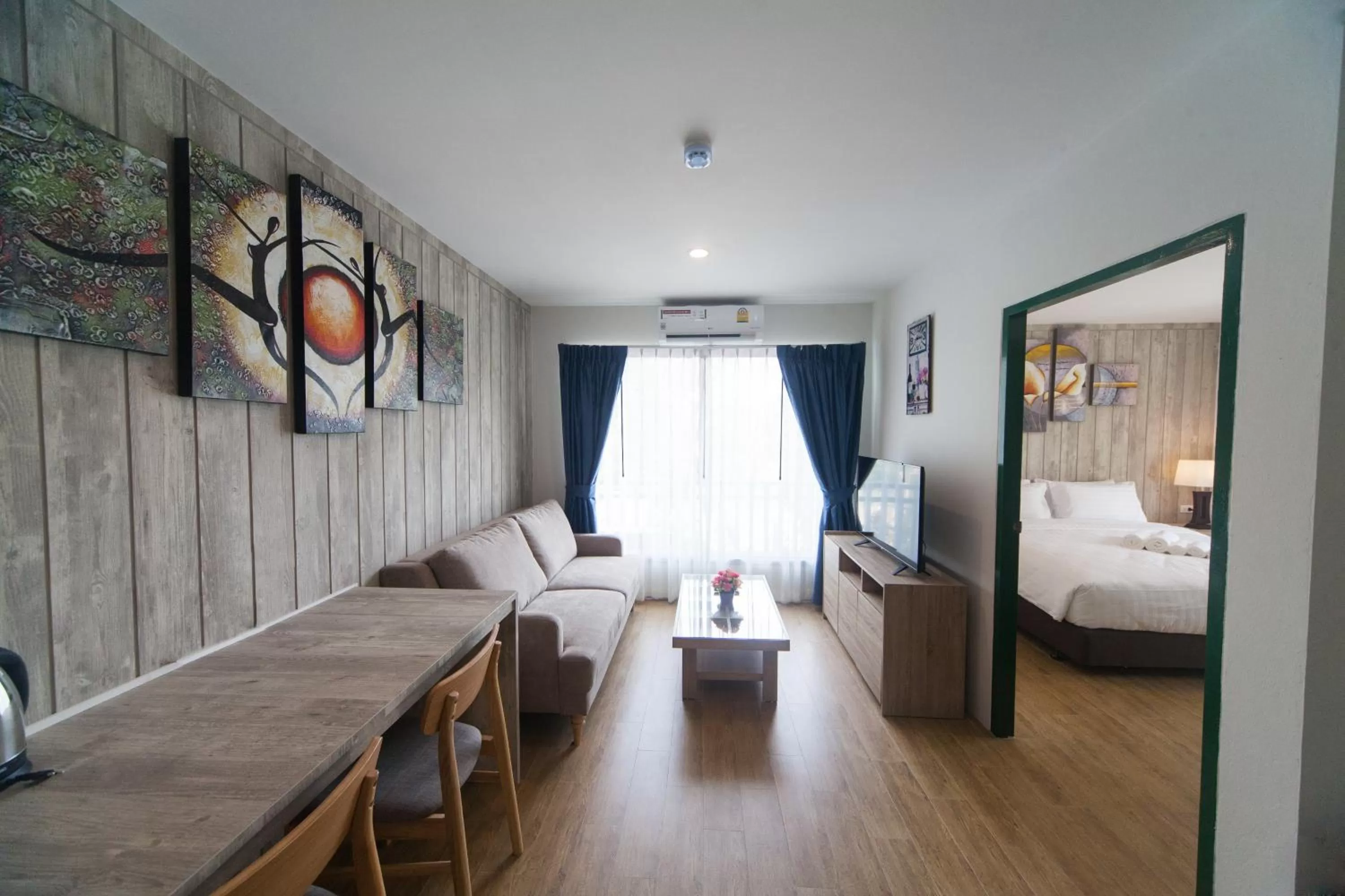 Bedroom, Bed in Anchan Laguna Hotel โรงแรมอัญชันลากูน่า