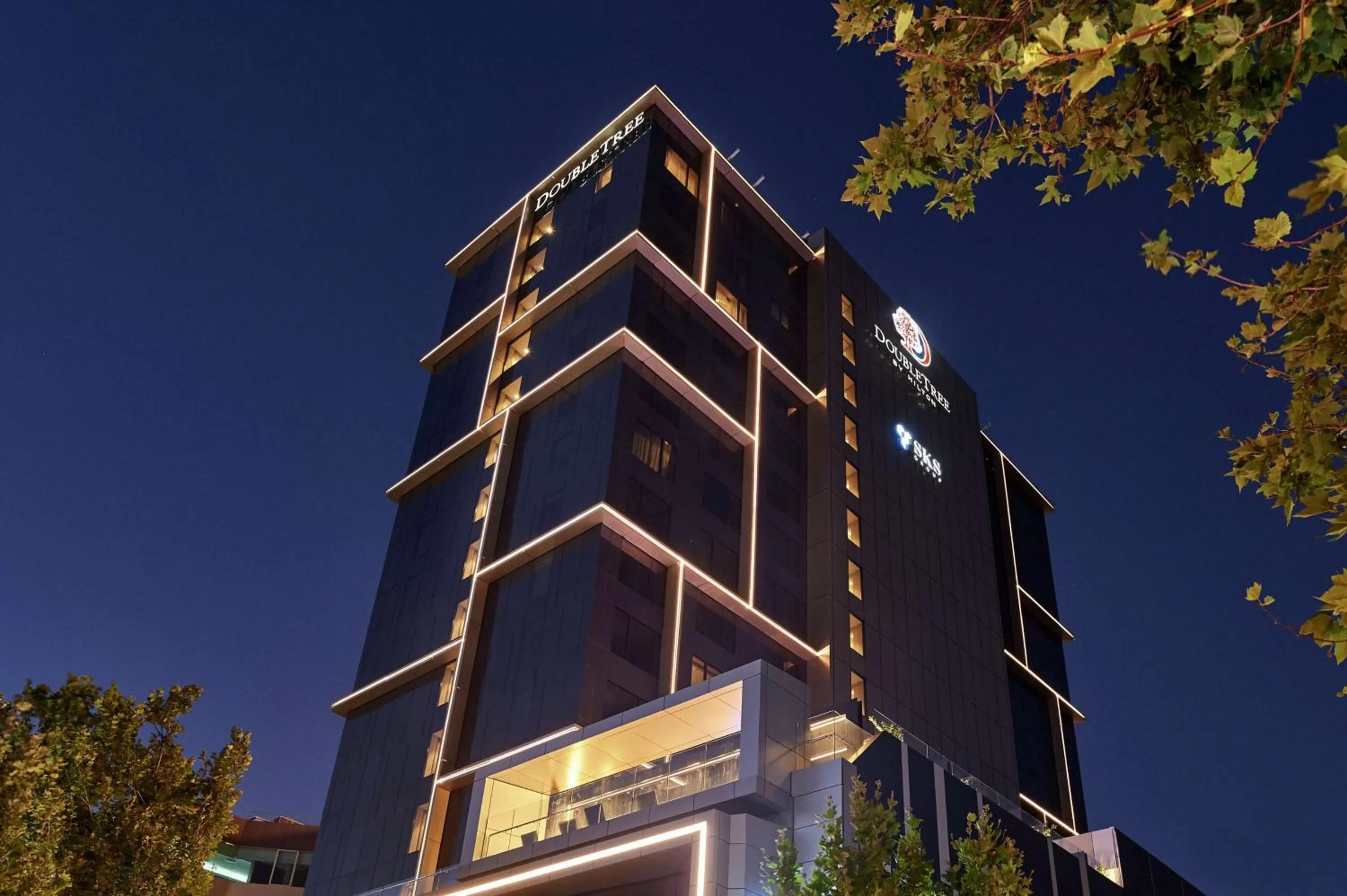 Property building in Doubletree By Hilton Perth Northbridge