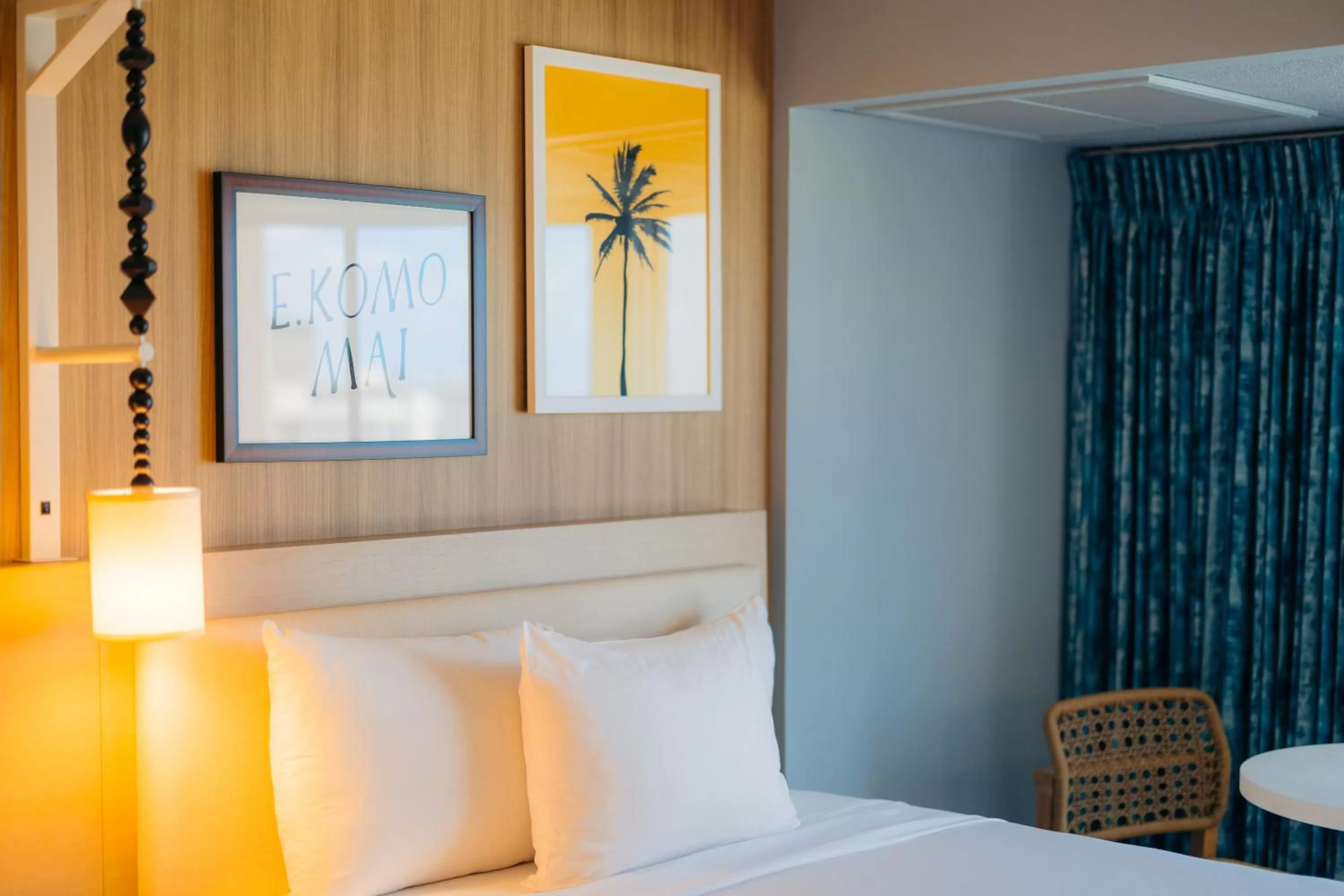 Guests, Bed in Waikiki Malia