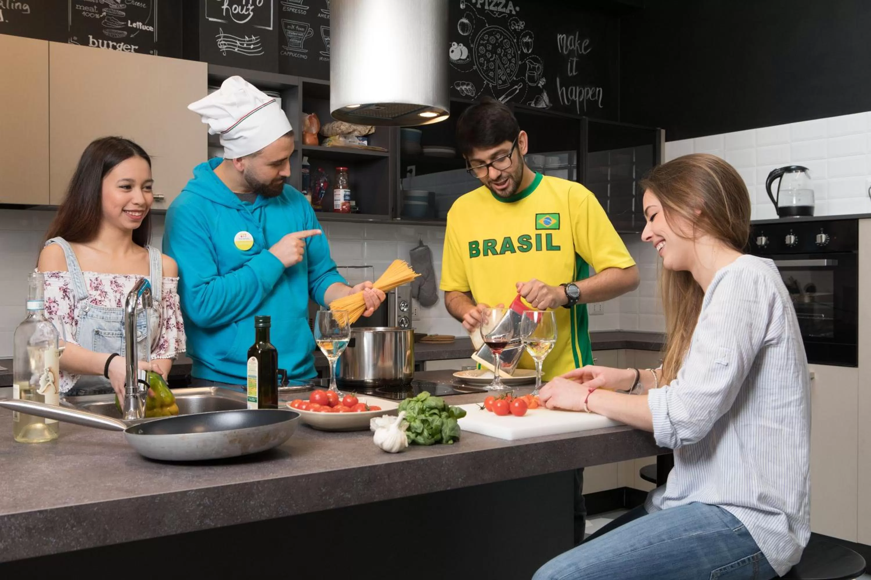 Communal kitchen in The RomeHello
