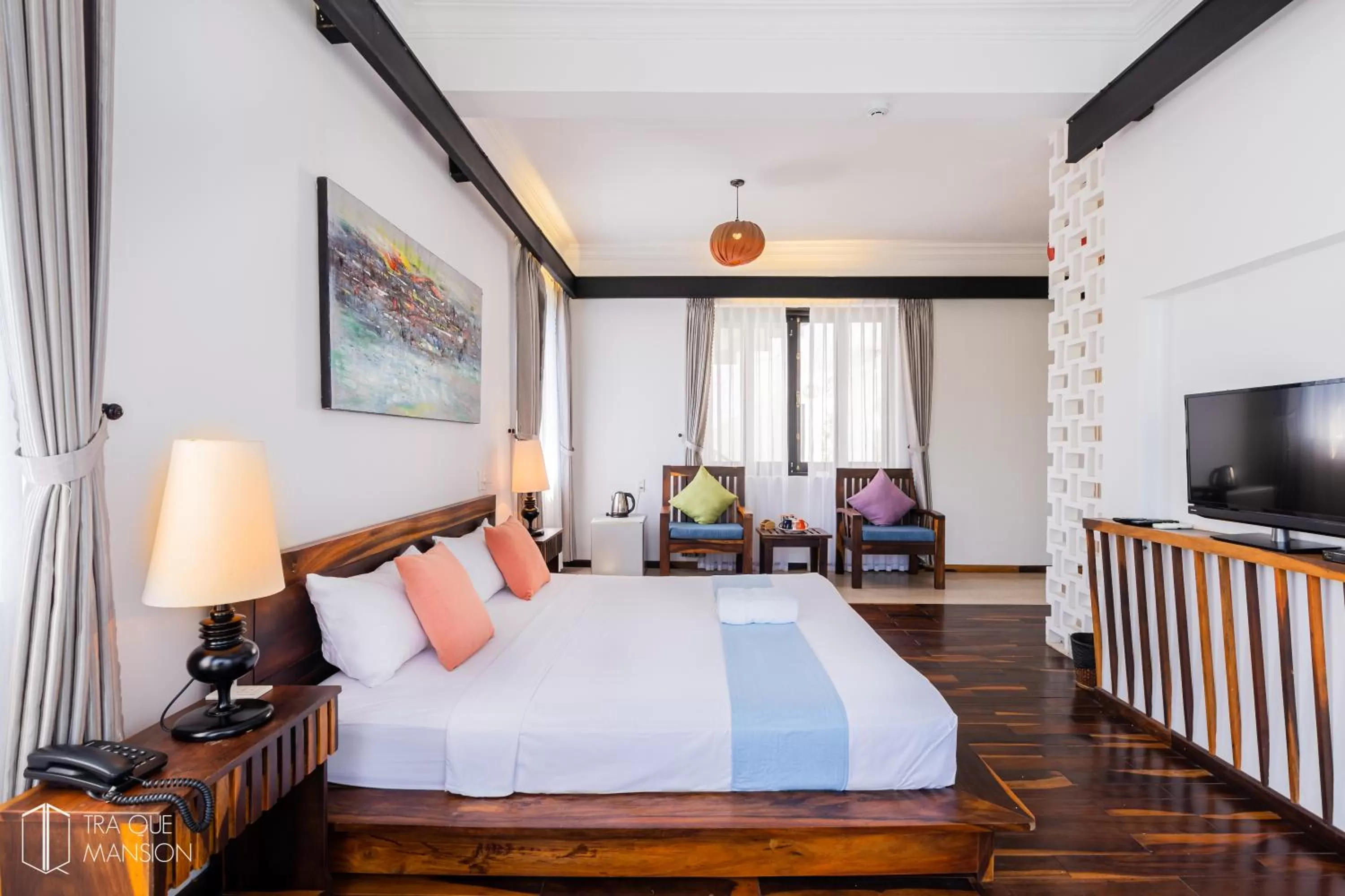 Bed in Tra Que Mansion