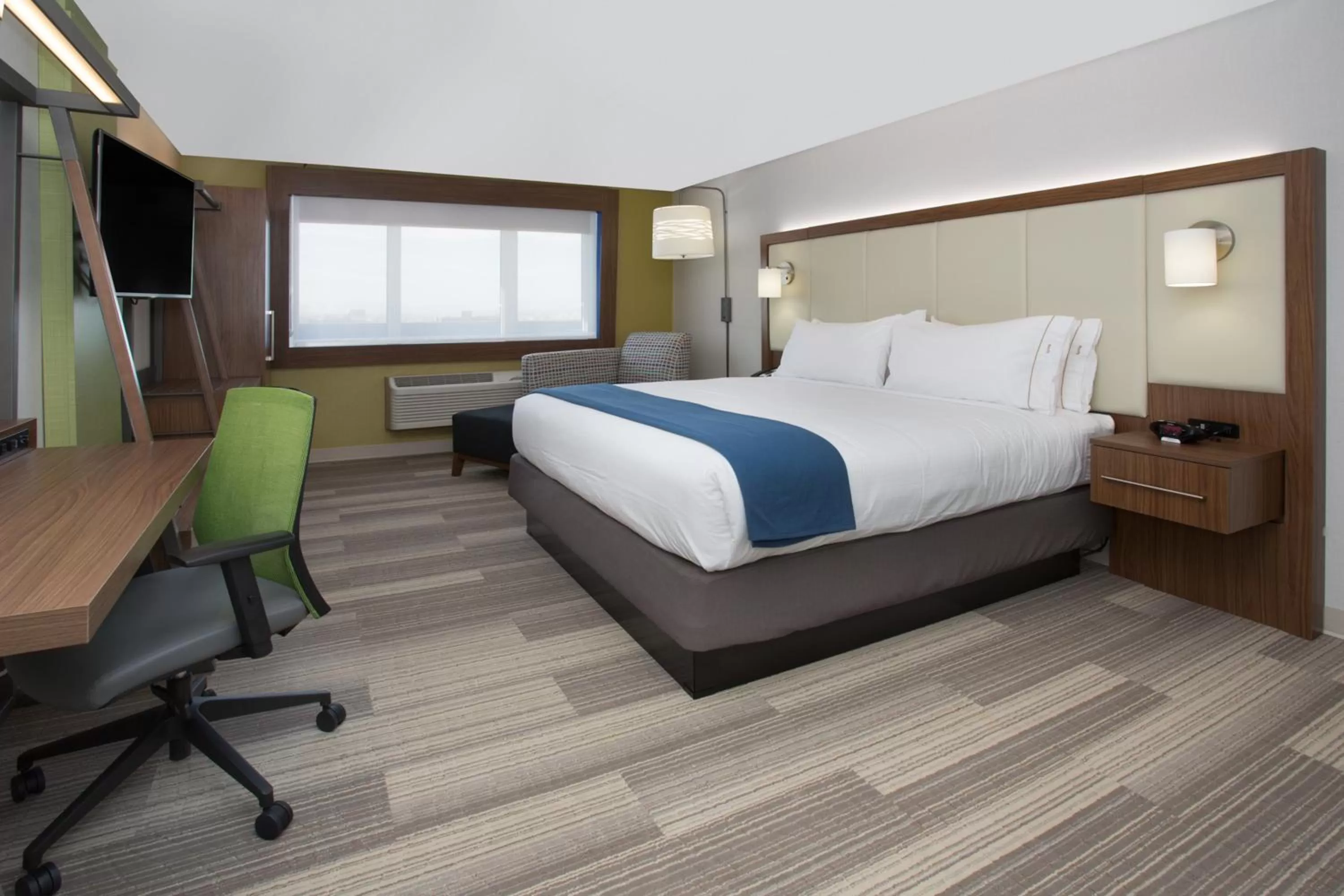 Holiday Inn Express & Suites - Van Horn by IHG