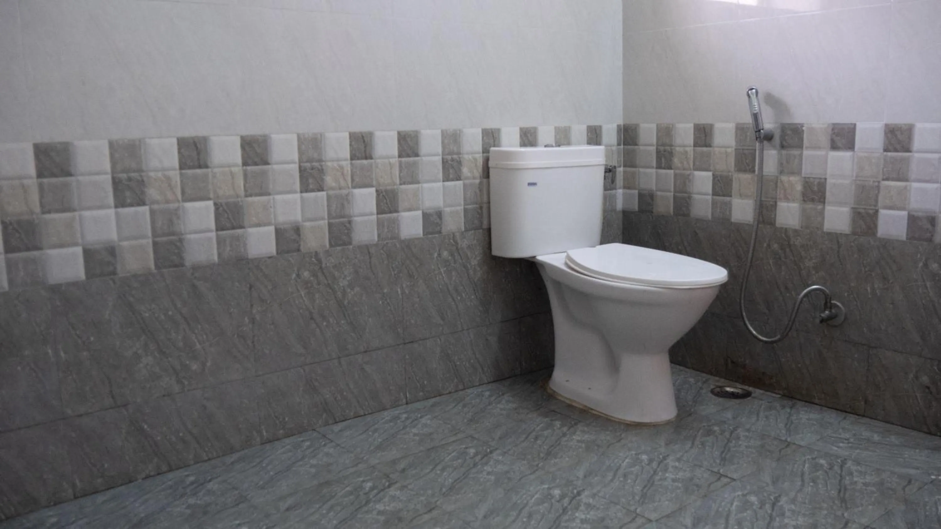 Bathroom in Hotel Sugandh Retreat- Near Sindhi Camp Bus station