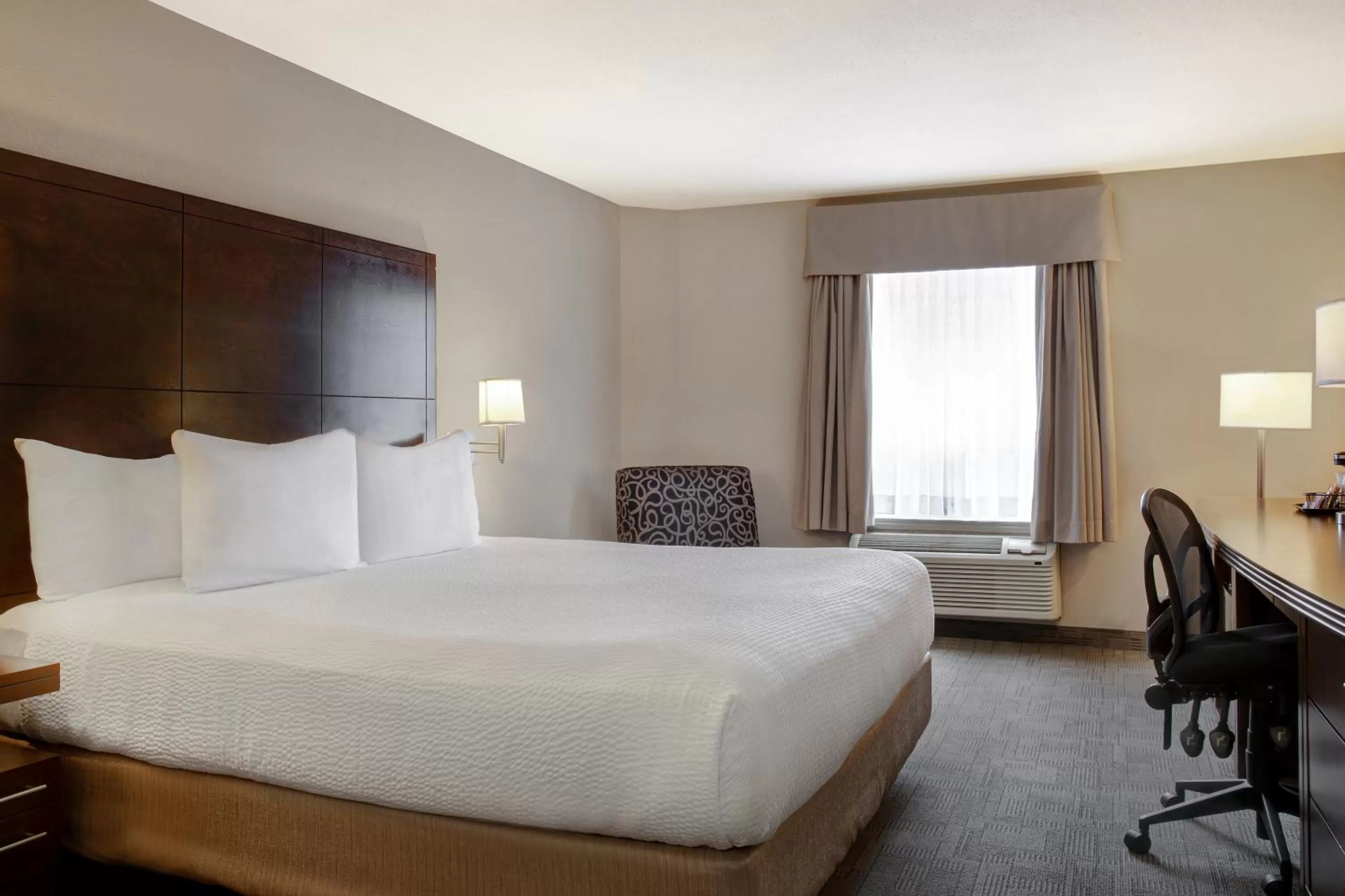 Bed in Days Inn by Wyndham Medicine Hat