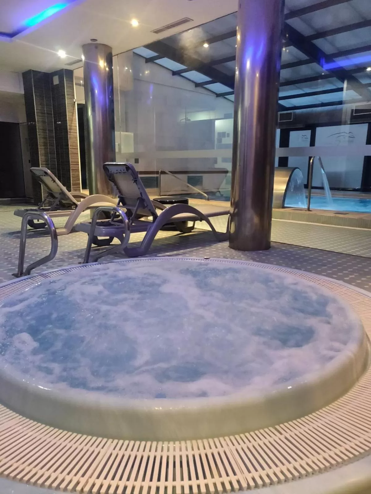 Hot Tub in ARVA Spa París