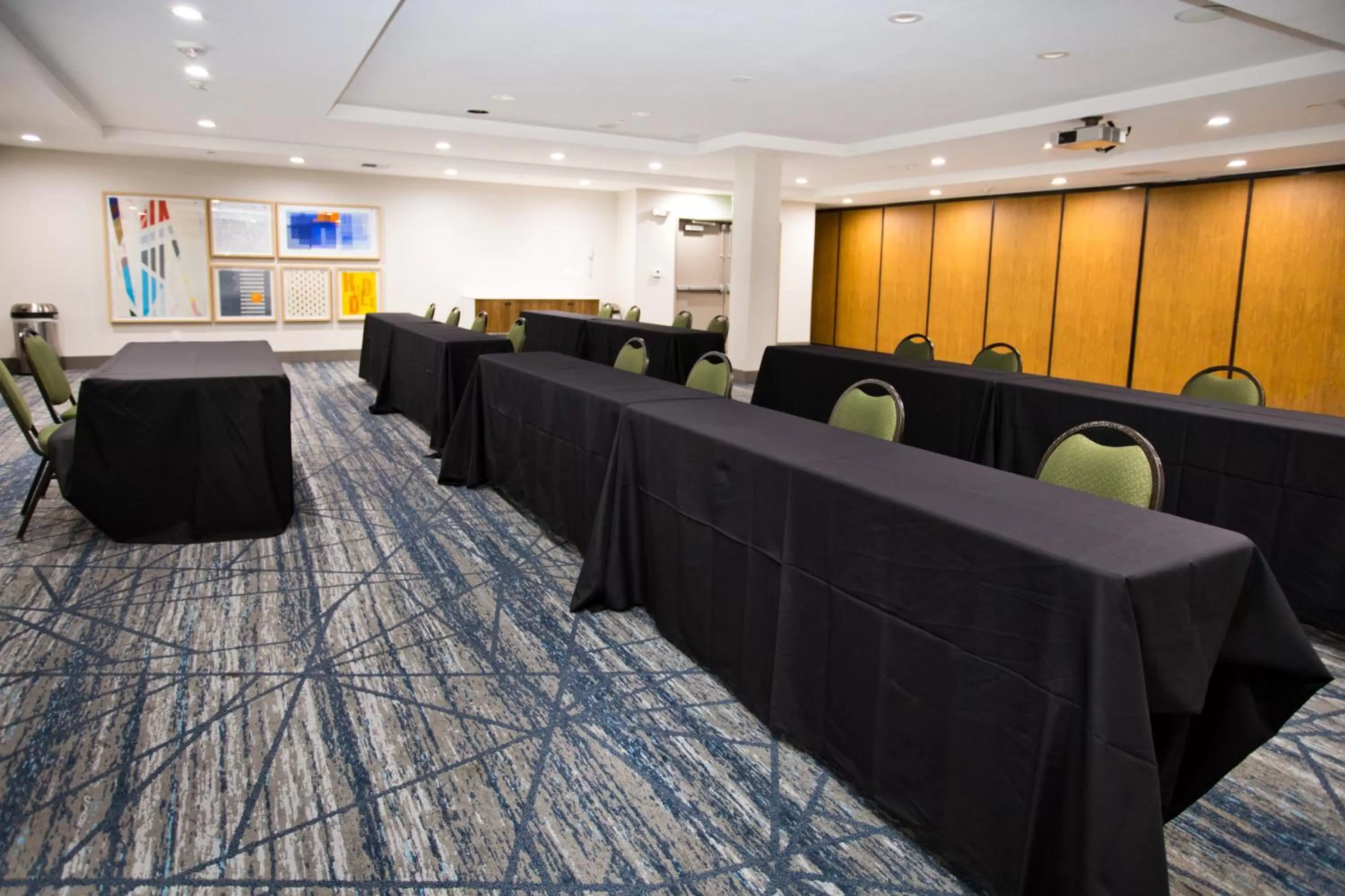 Meeting/conference room in Holiday Inn Express & Suites Sacramento NE Cal Expo by IHG
