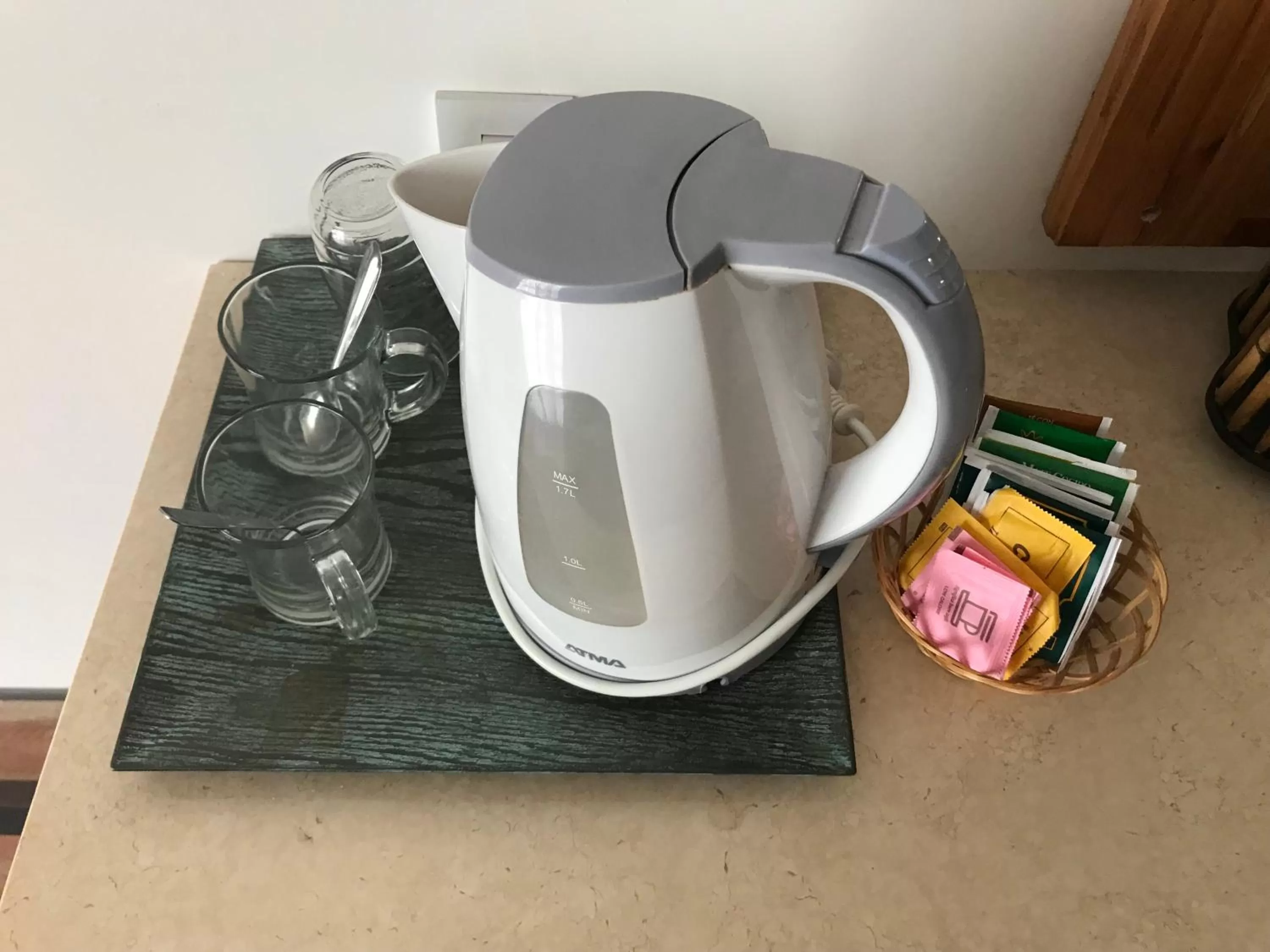 Breakfast, Coffee/Tea Facilities in Costanera Mar Hotel & Suites