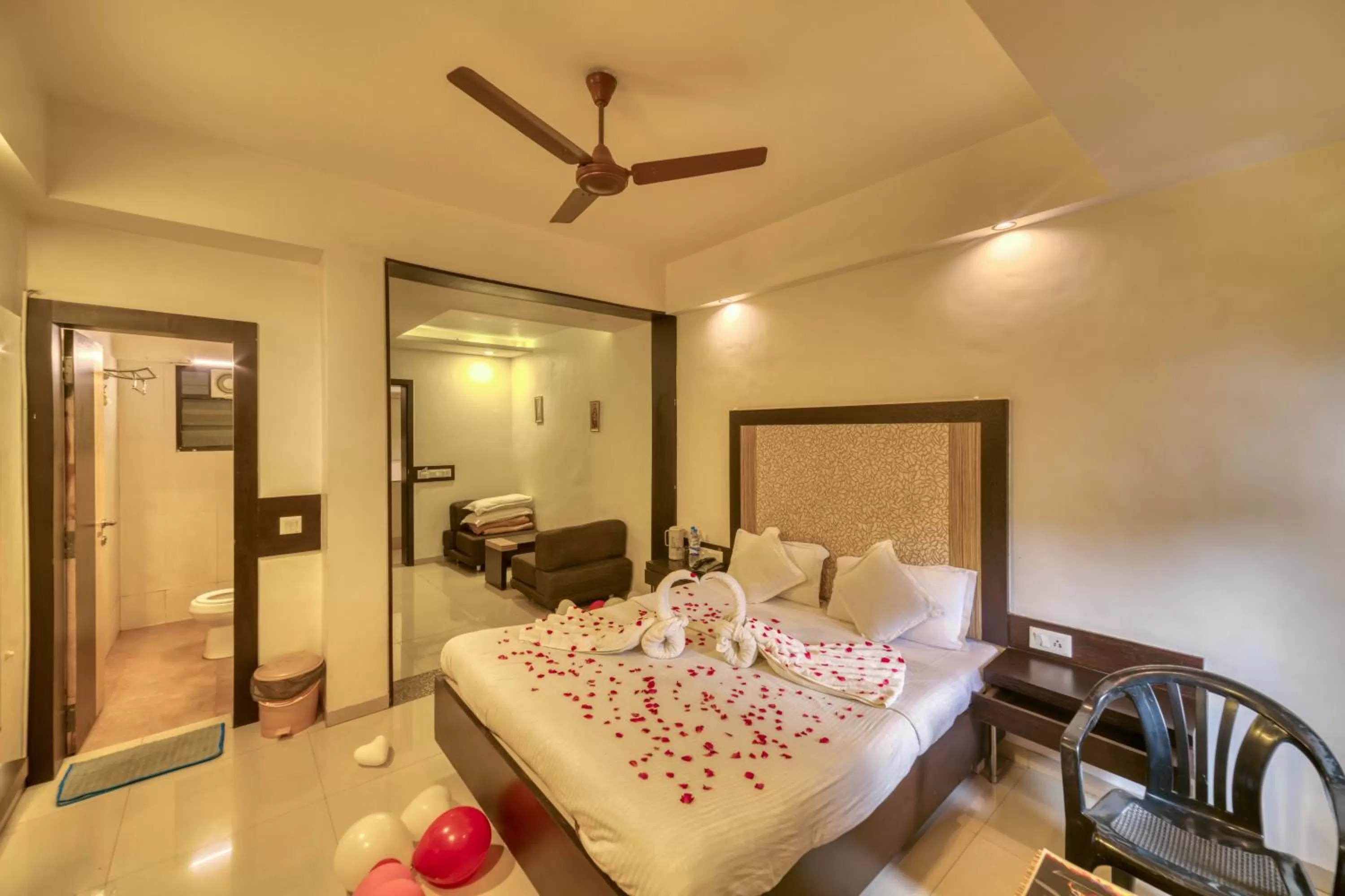 Bed in Hotel Ashwin Igatpuri, Pure Veg & Jain Food