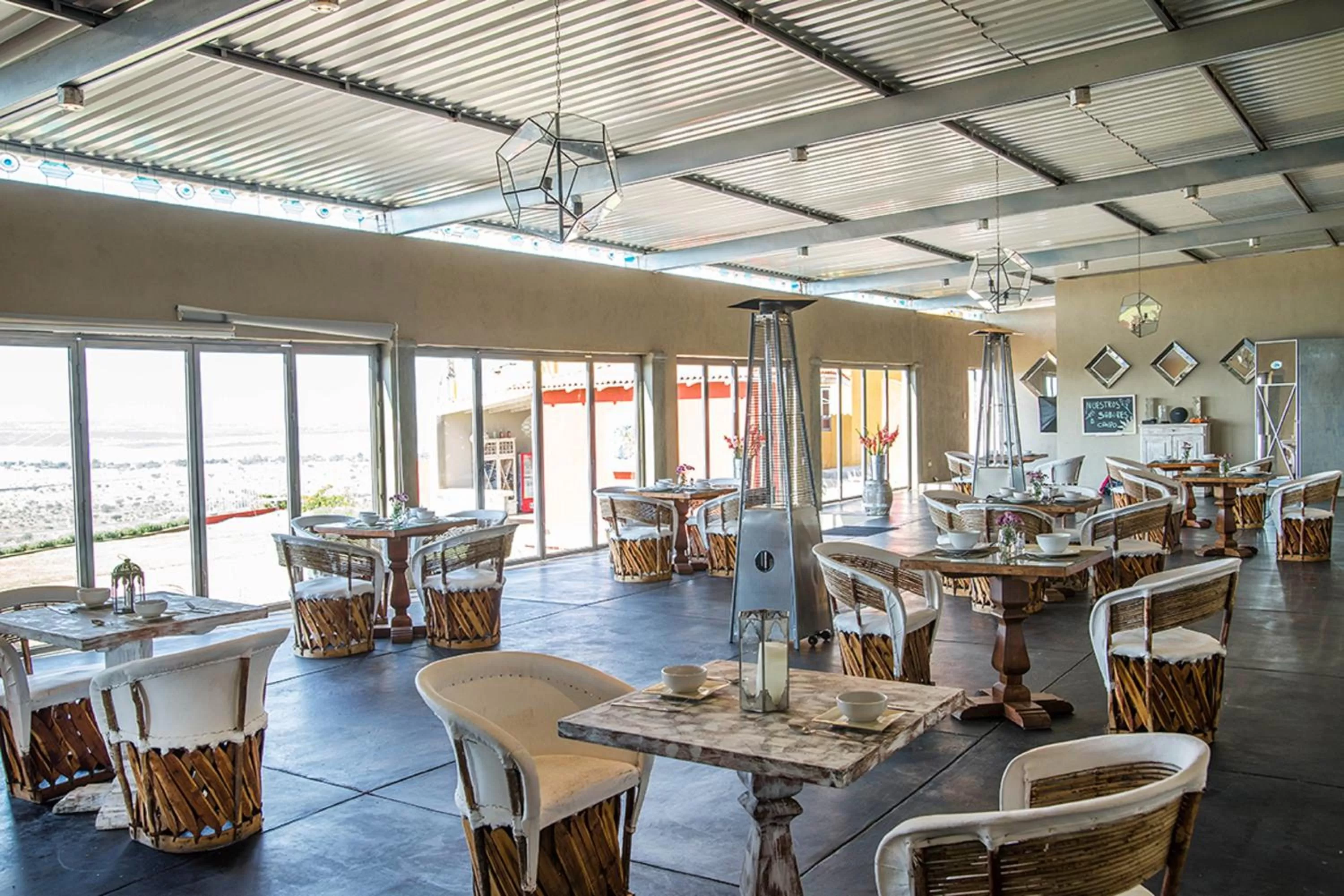 Restaurant/places to eat in View Hotel Boutique