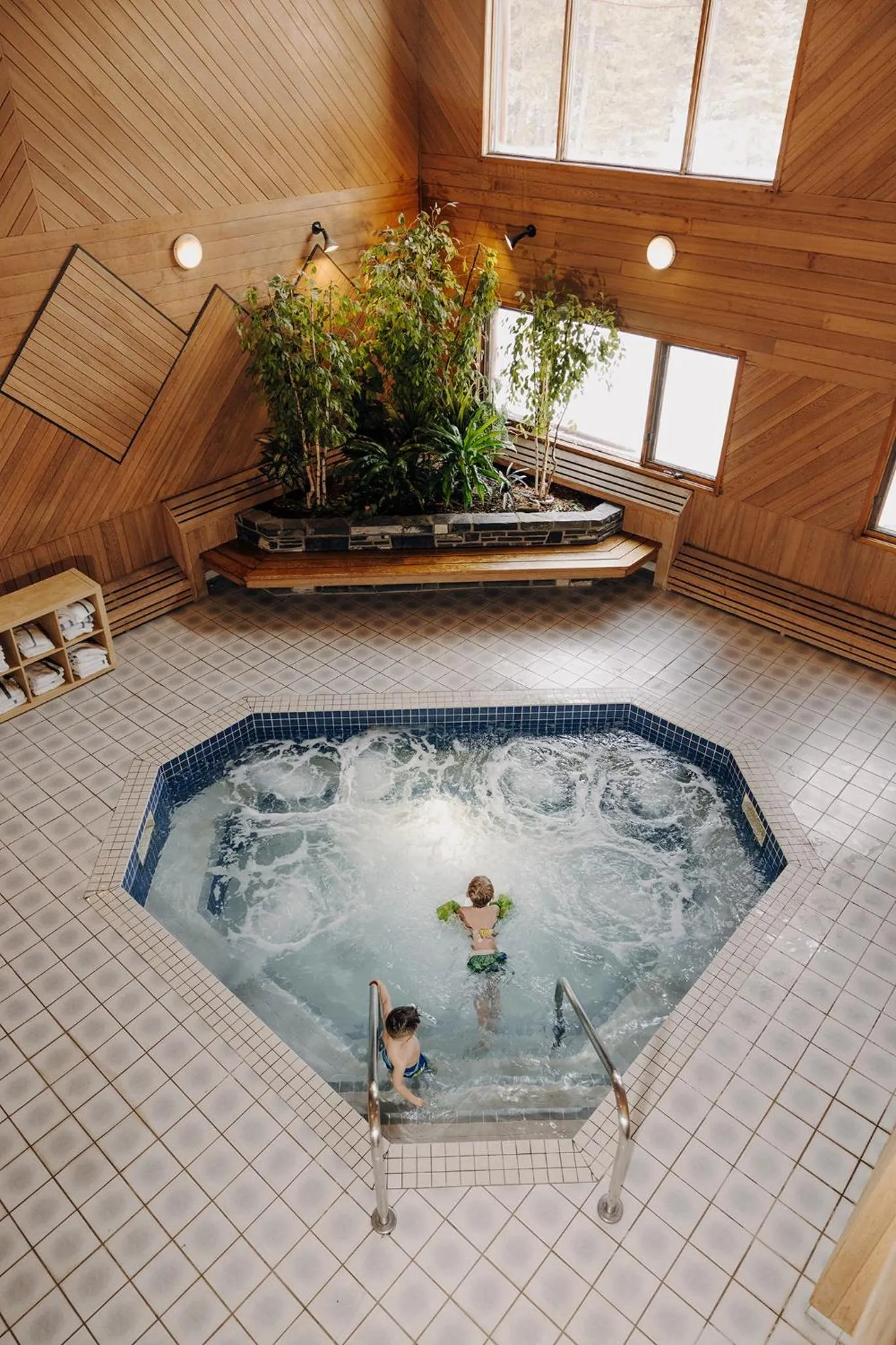 Hot Tub in Mountaineer Lodge