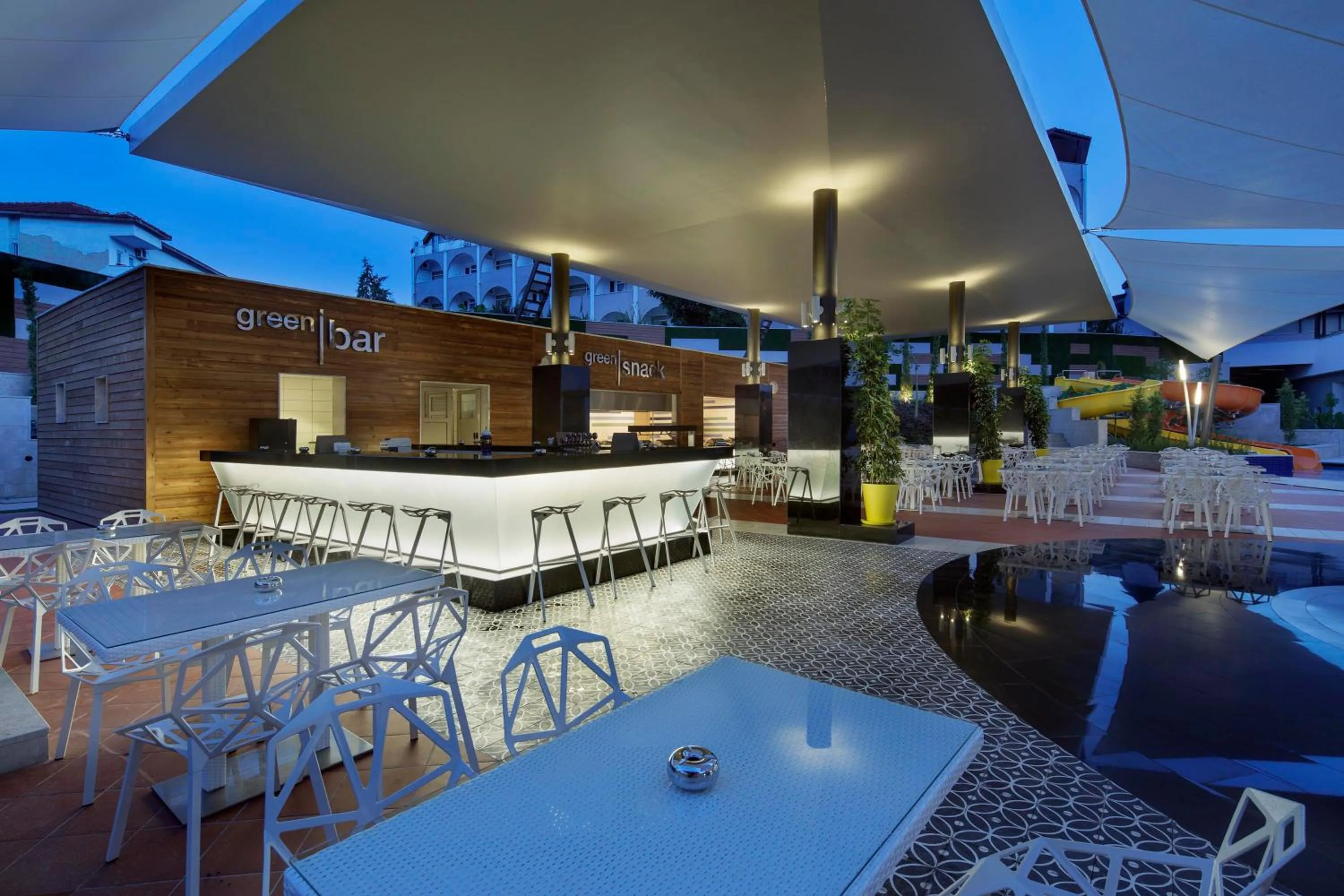 Lounge or bar in The Sense Deluxe