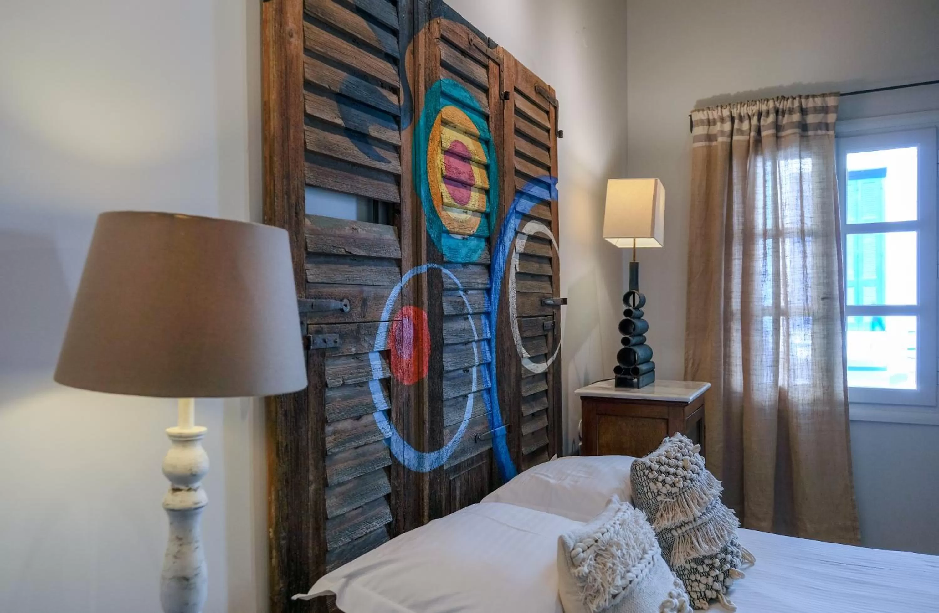 Decorative detail, Bed in Amymone and Adiandi