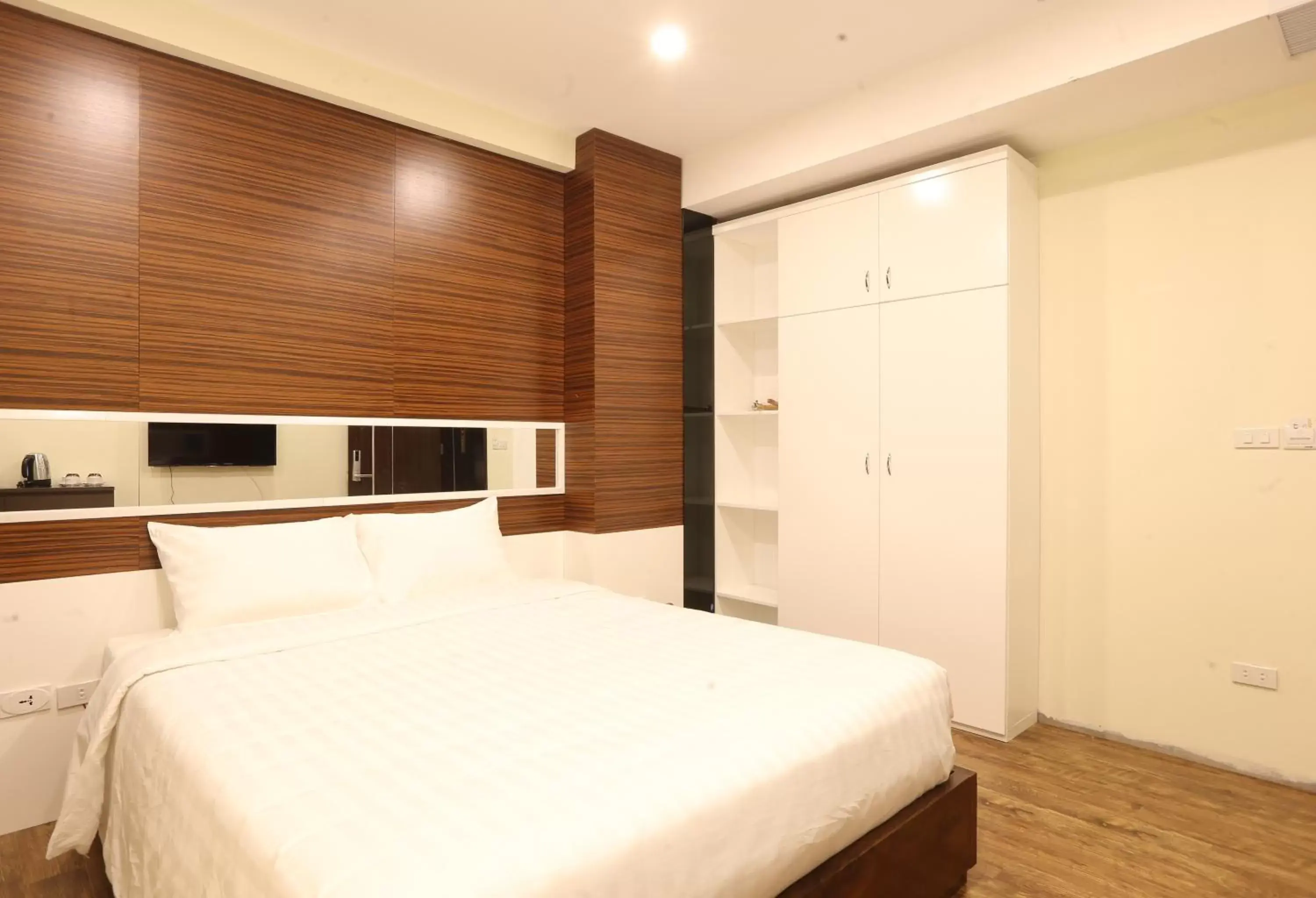 Standard King Room in Au Viet Hotel Standard King Room in Au Viet Hotel