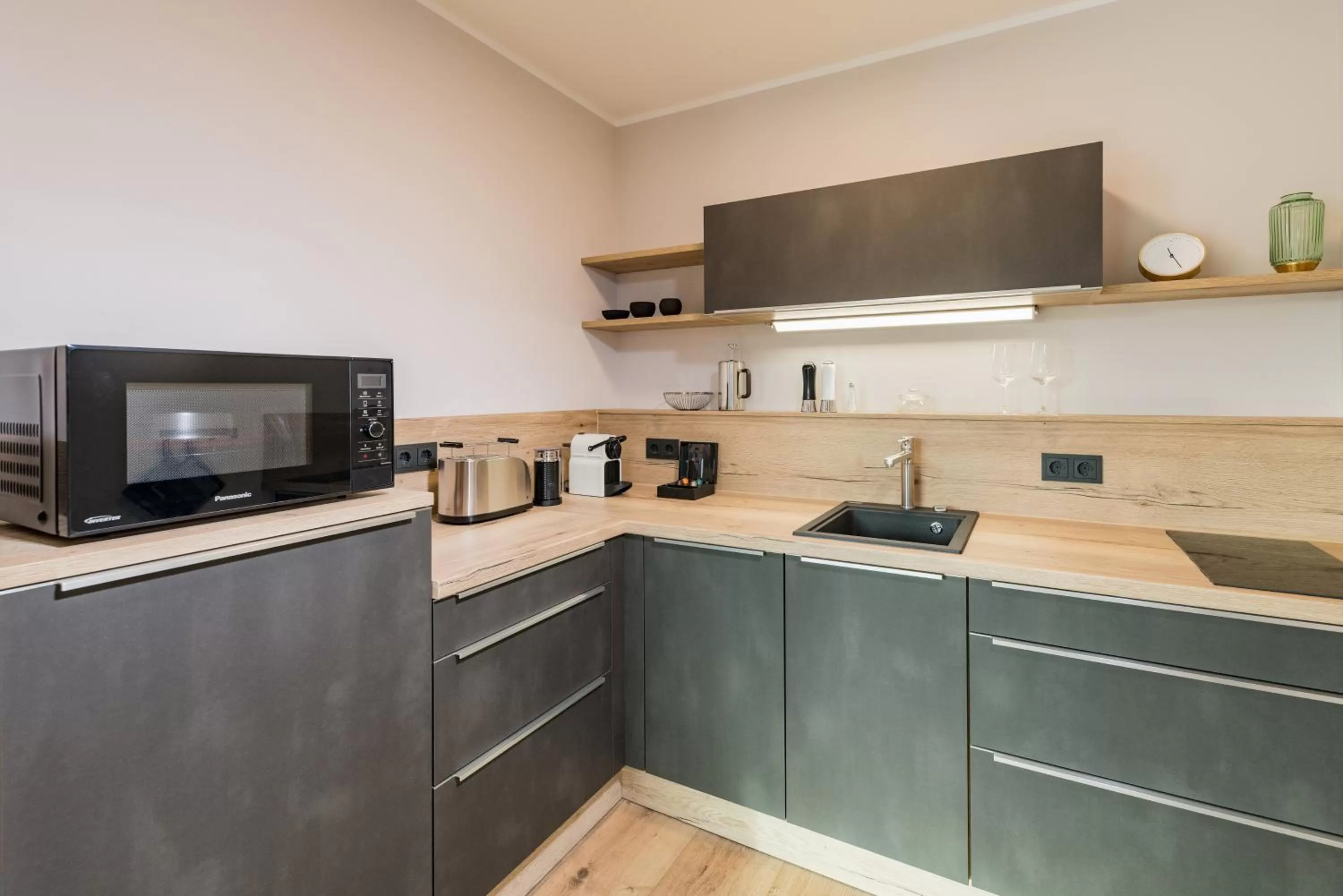 Kitchen or kitchenette, Kitchen/Kitchenette in Suites MITTE - Aparthotel