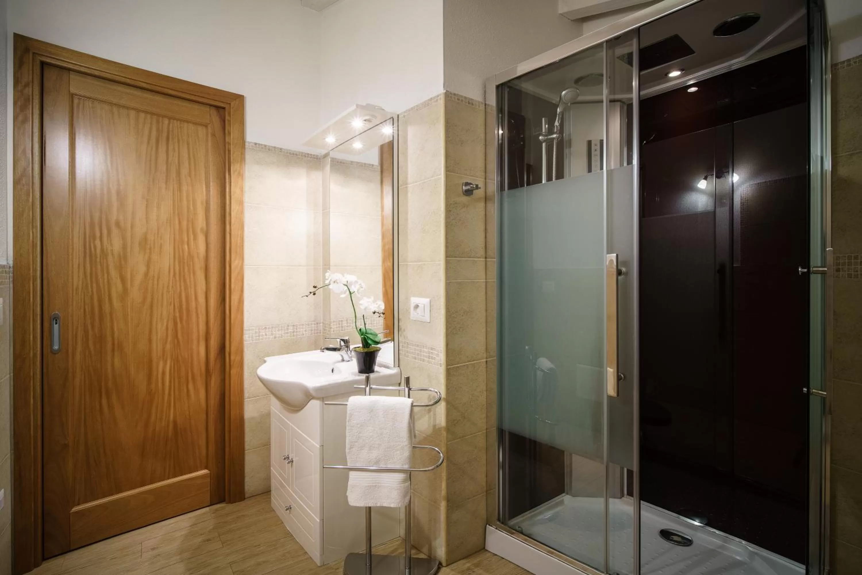 Shower in Sanctuary Armony