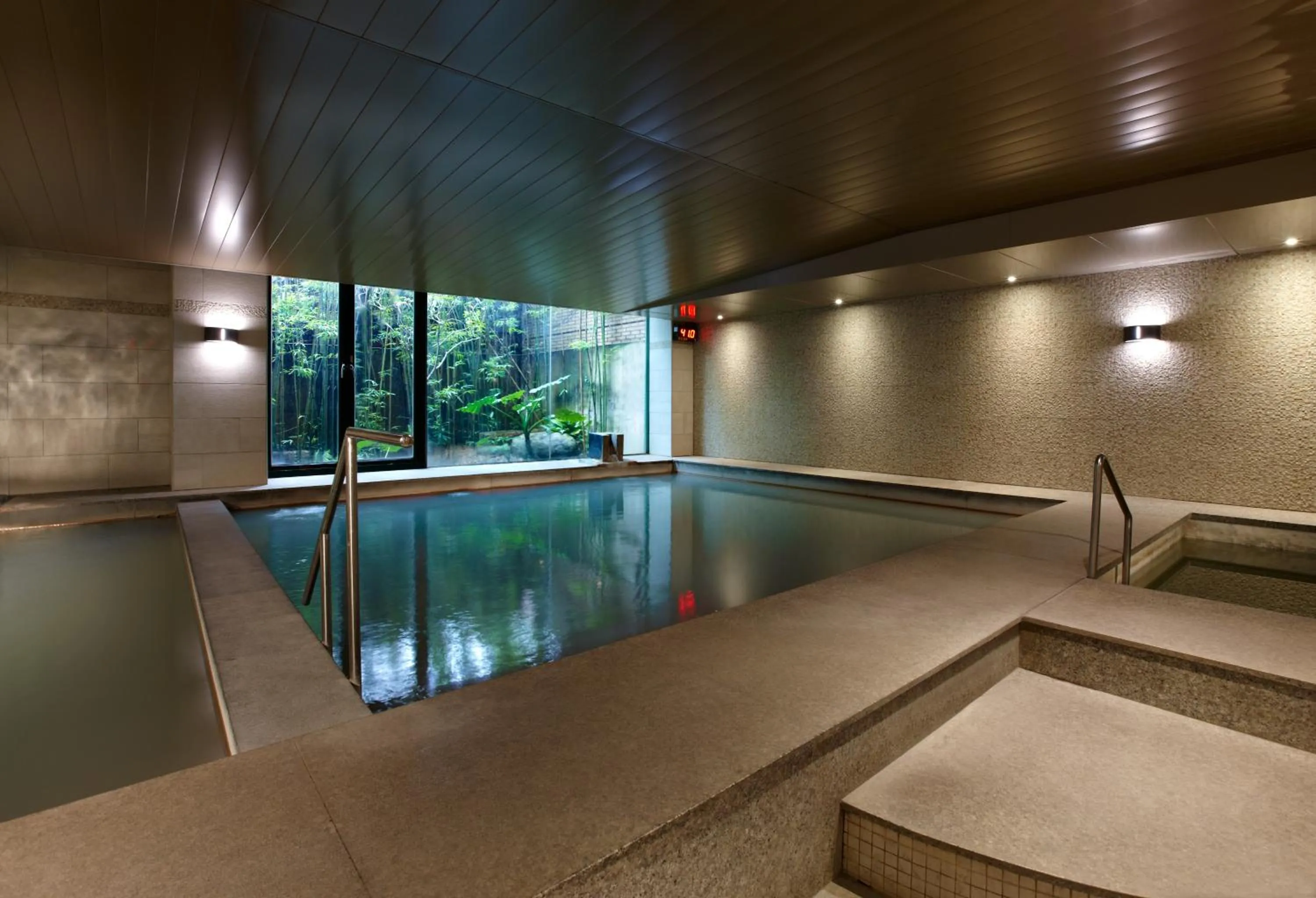 Hot Spring Bath in Yang Ming Shan Tien Lai Resort & Spa