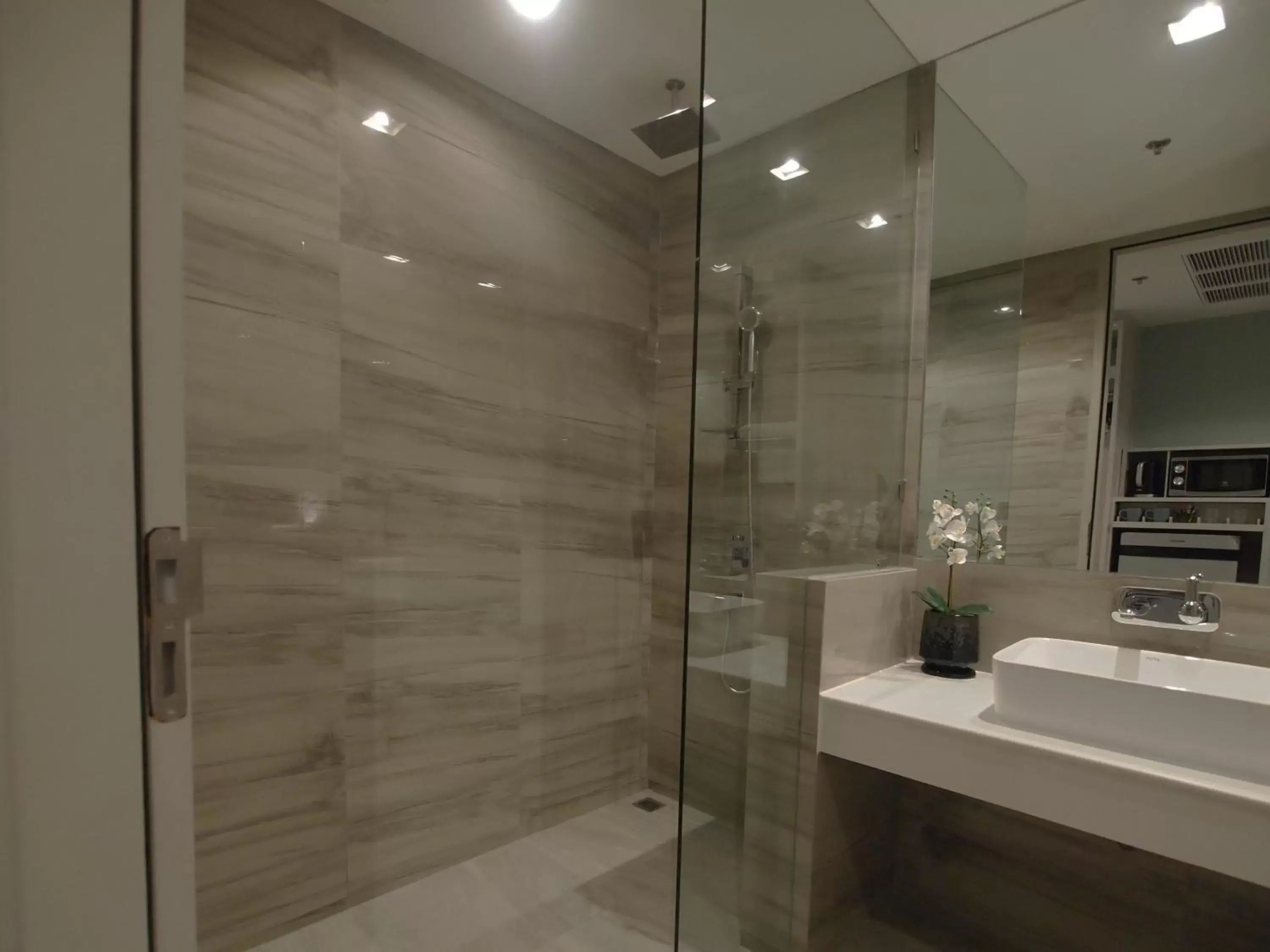 King Suite with Balcony in The Quarter Ari by UHG King Suite with Balcony in The Quarter Ari by UHG