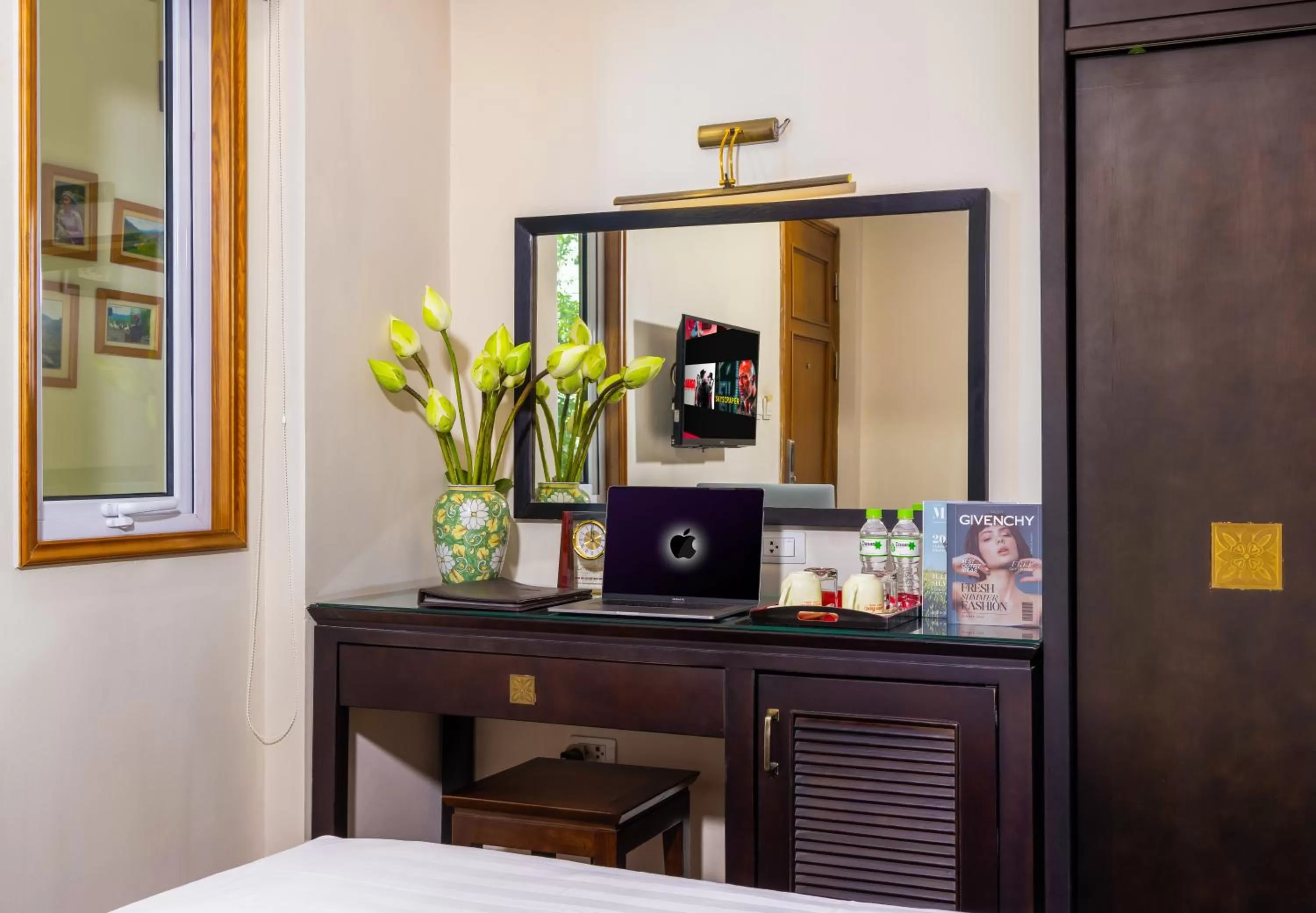 hair dresser in Centre Point Hanoi Hotel