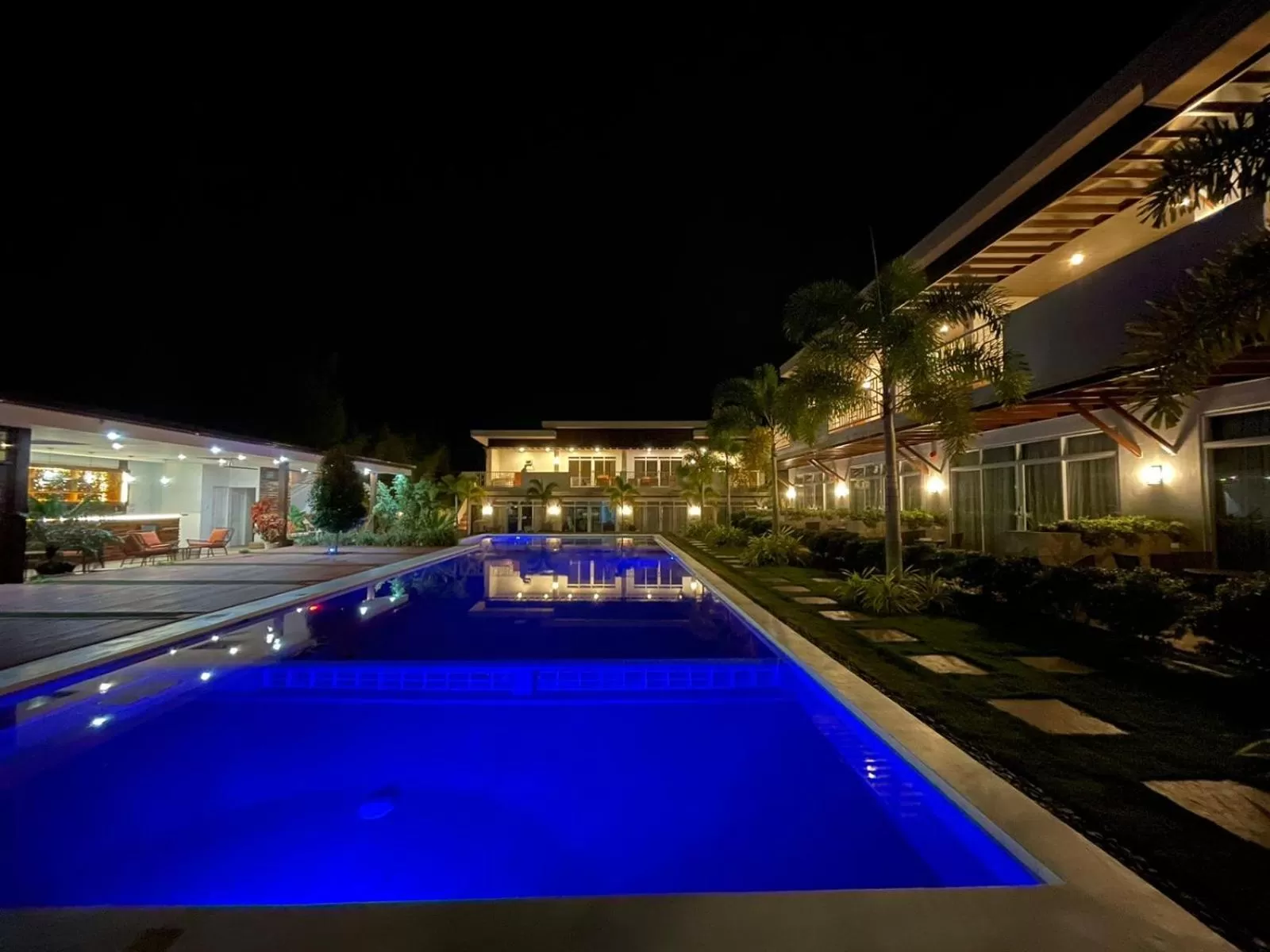 Bella Napoli Resort & Resto