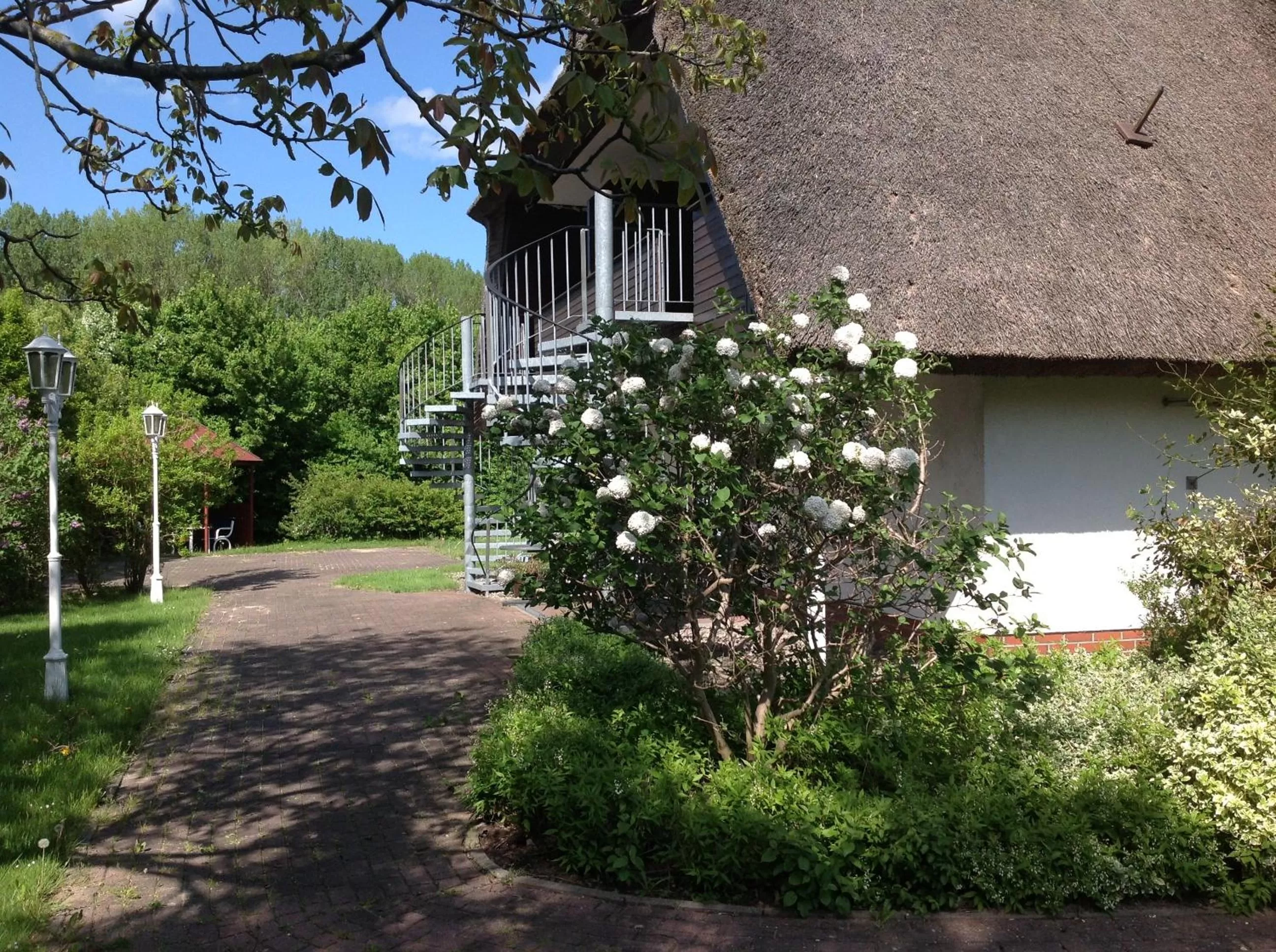 Day, Property Building in Mare Balticum