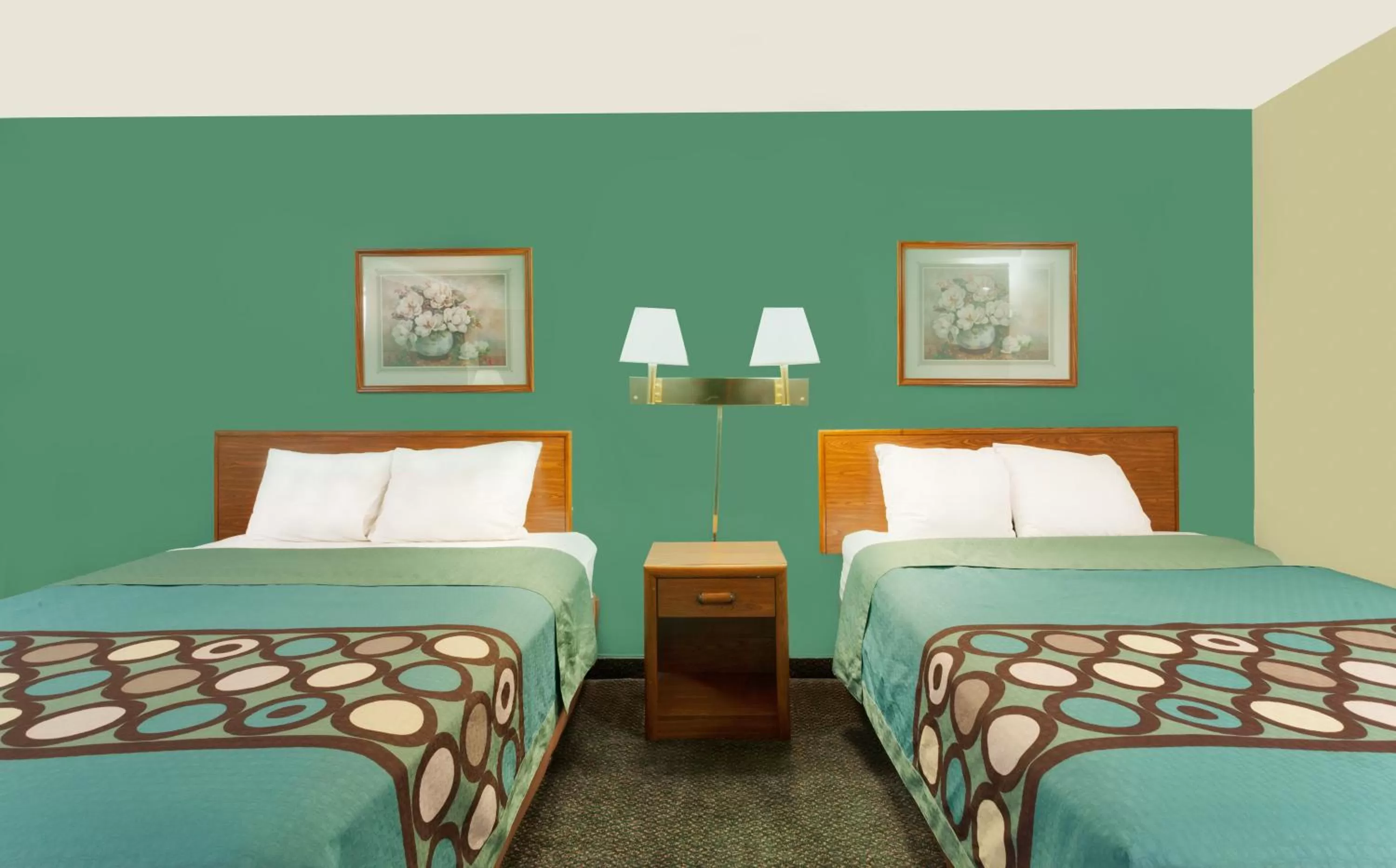 Bedroom, Bed in Super 8 by Wyndham Carlisle-South