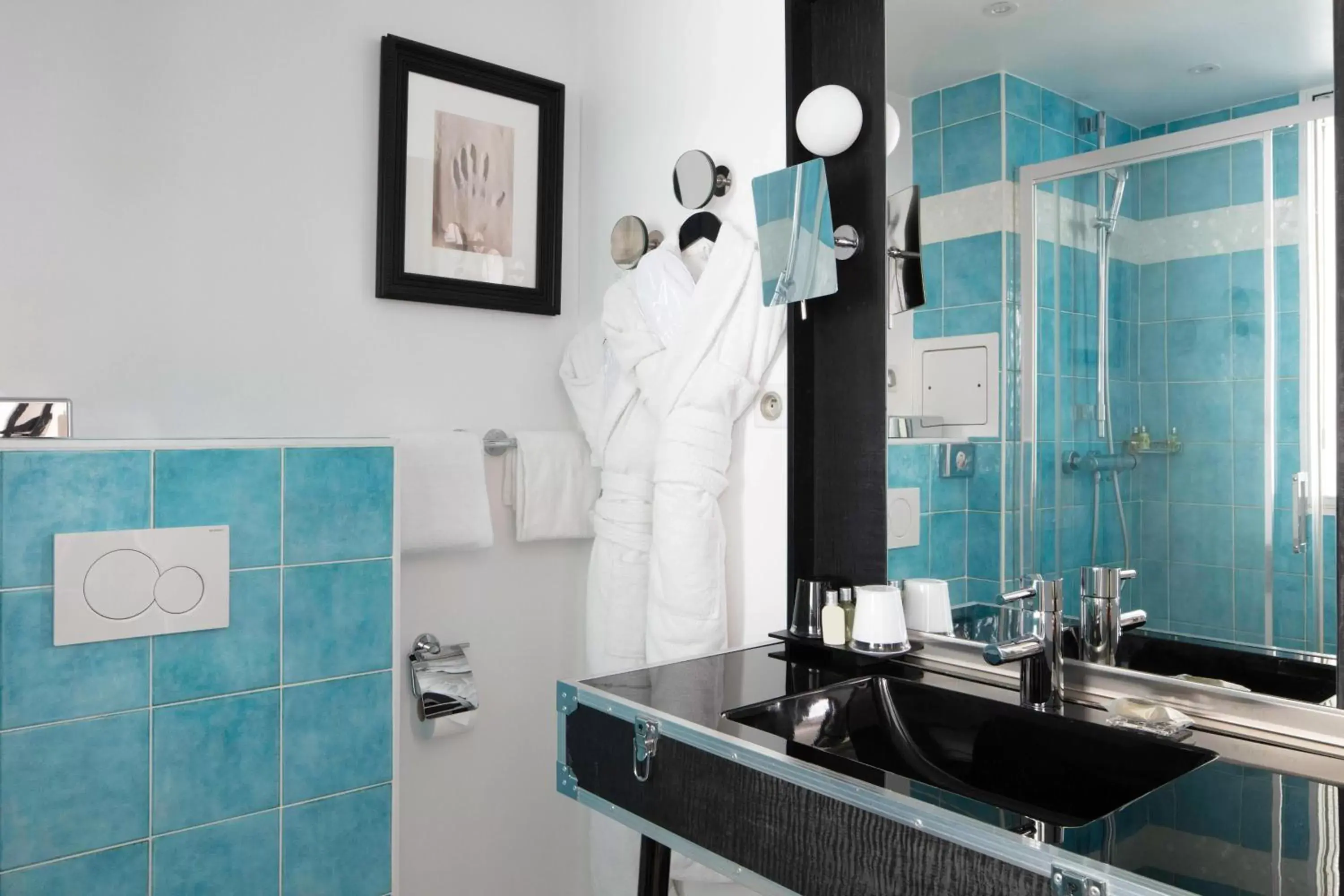 Privilege Double Room with balcony in Le 123 Sébastopol - Astotel Privilege Double Room with balcony in Le 123 Sébastopol - Astotel