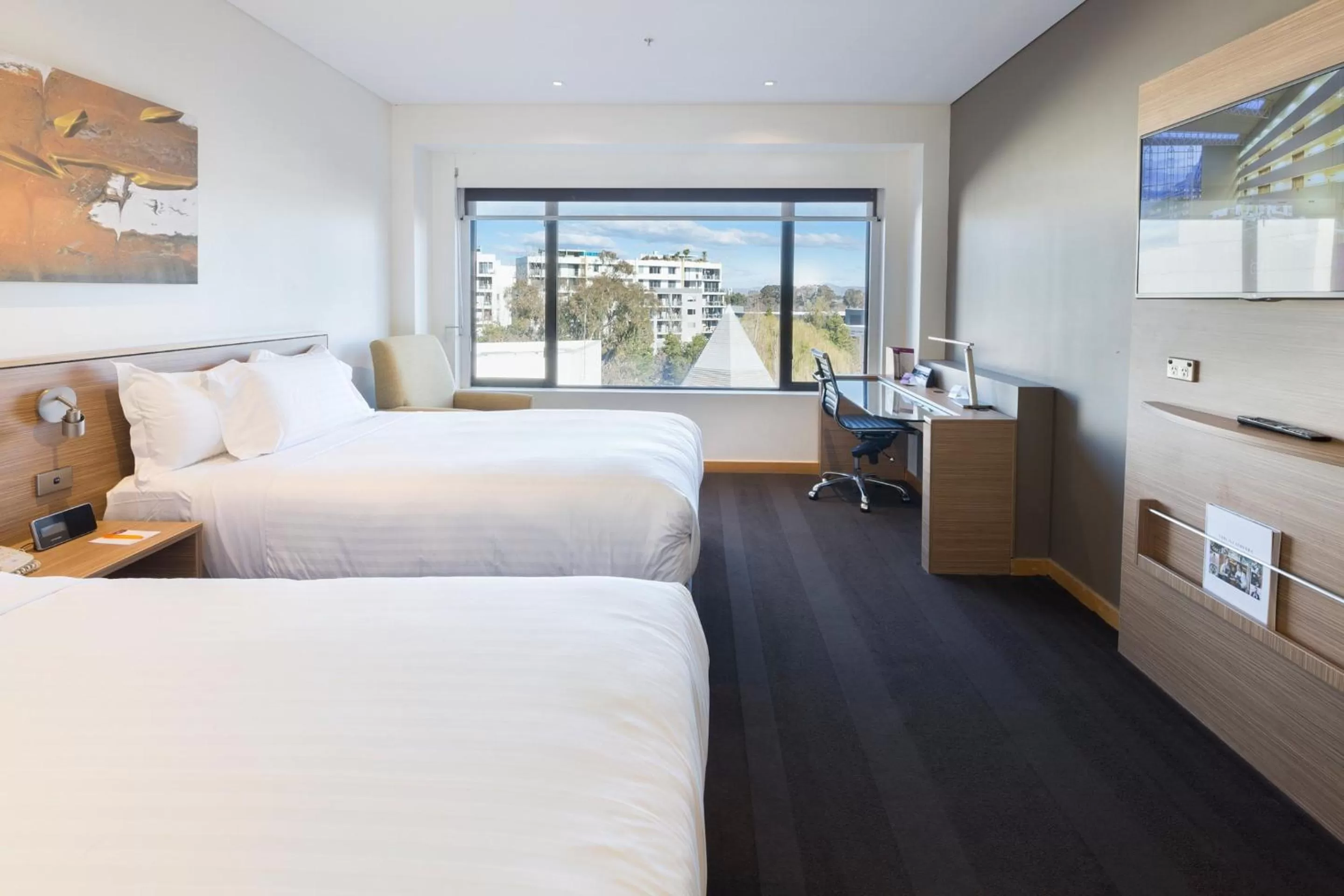 Photo of the whole room, Bed in Crowne Plaza Canberra by IHG