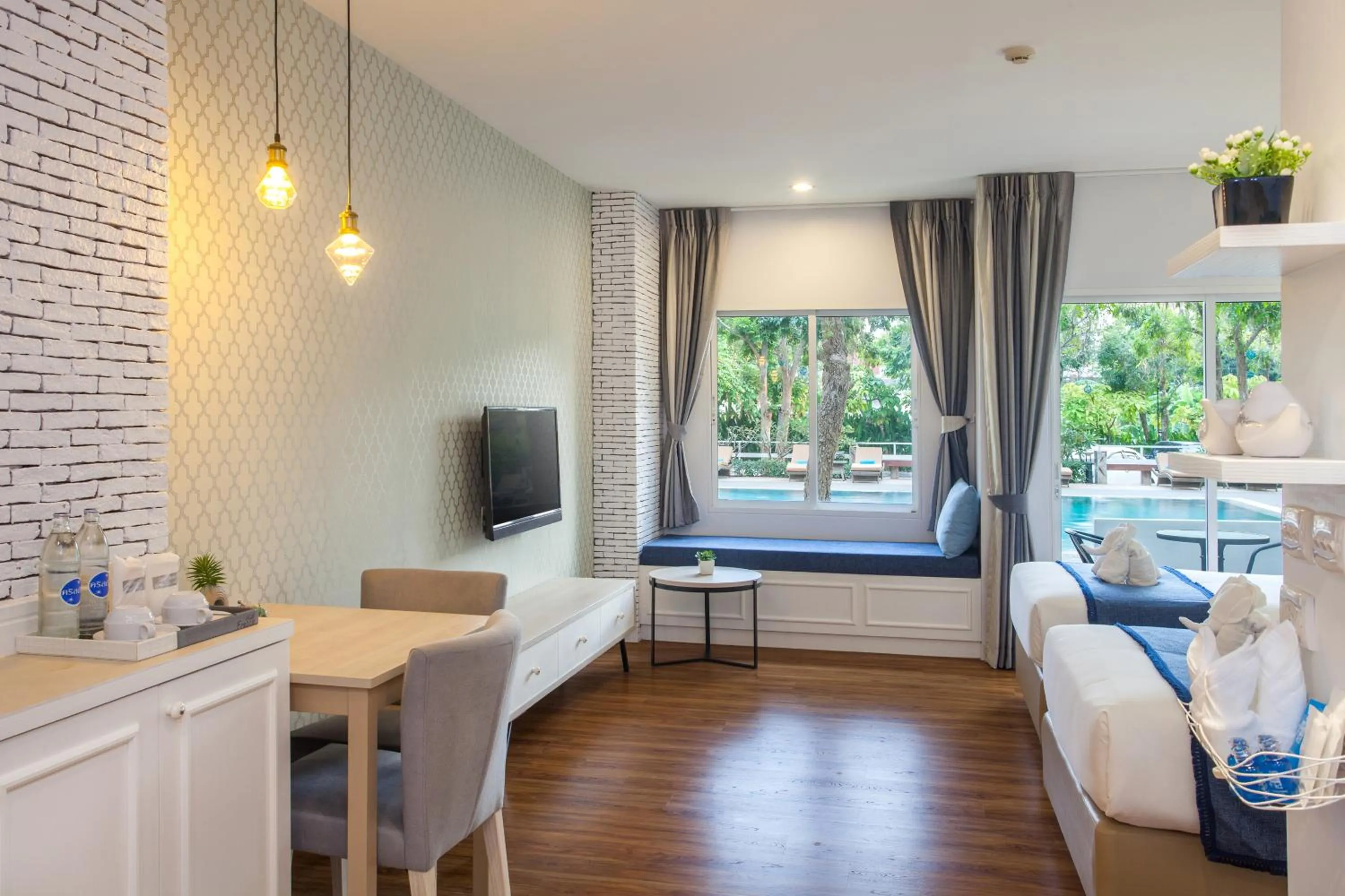 TV and multimedia in Hill Fresco Hotel