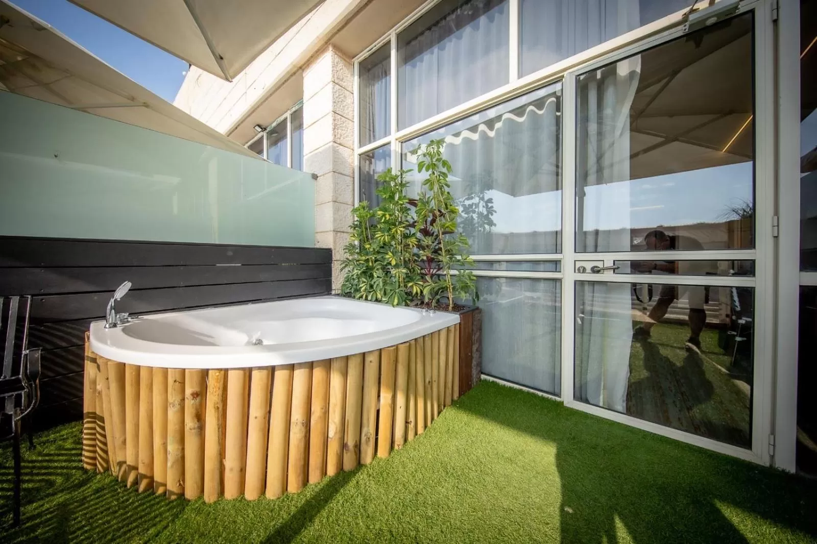 Hot Tub in Garden Hotel Boutique & Events