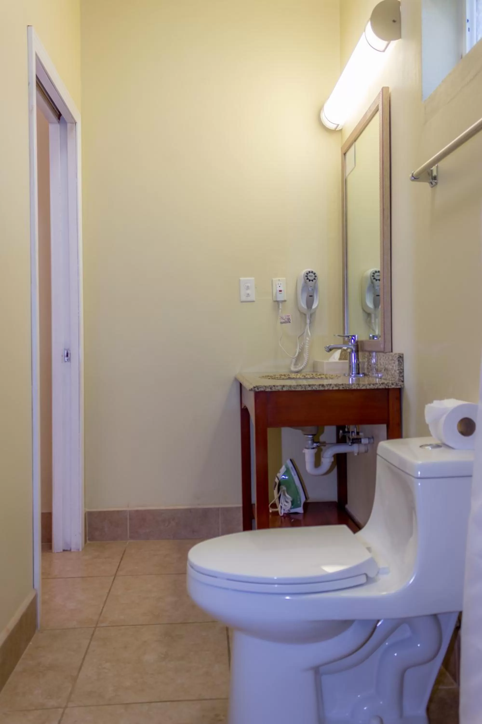 Toilet in Rolson Hotel