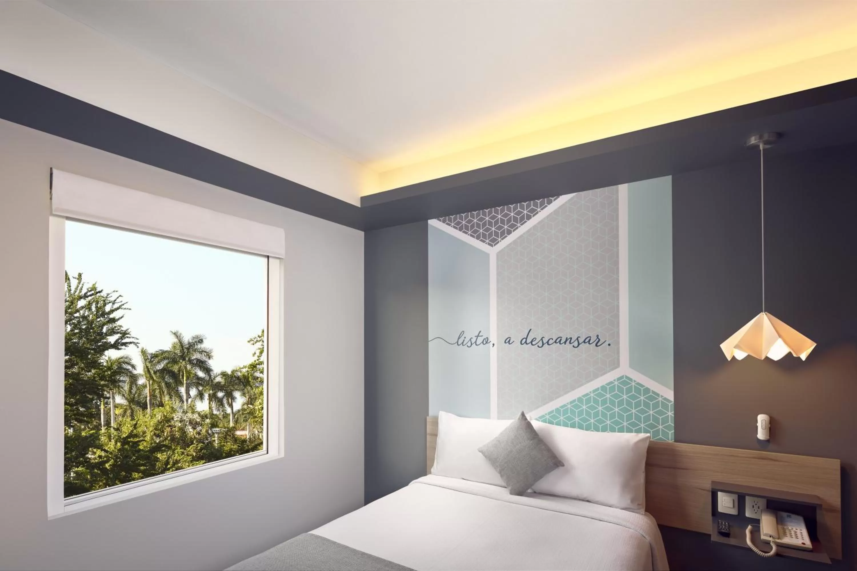 Photo of the whole room, Bed in One Acapulco Diamante