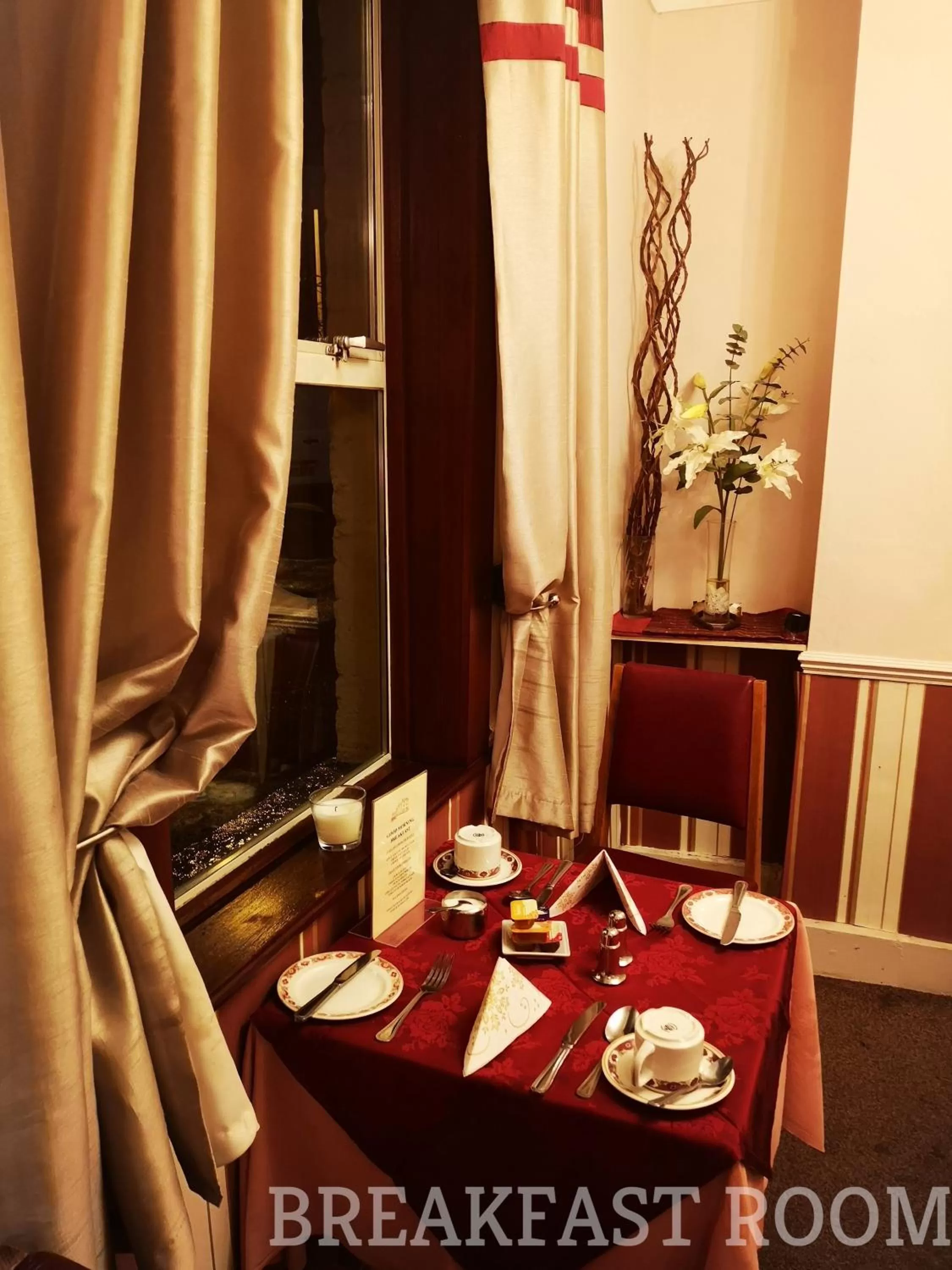 Food and drinks in Westgate Hotel