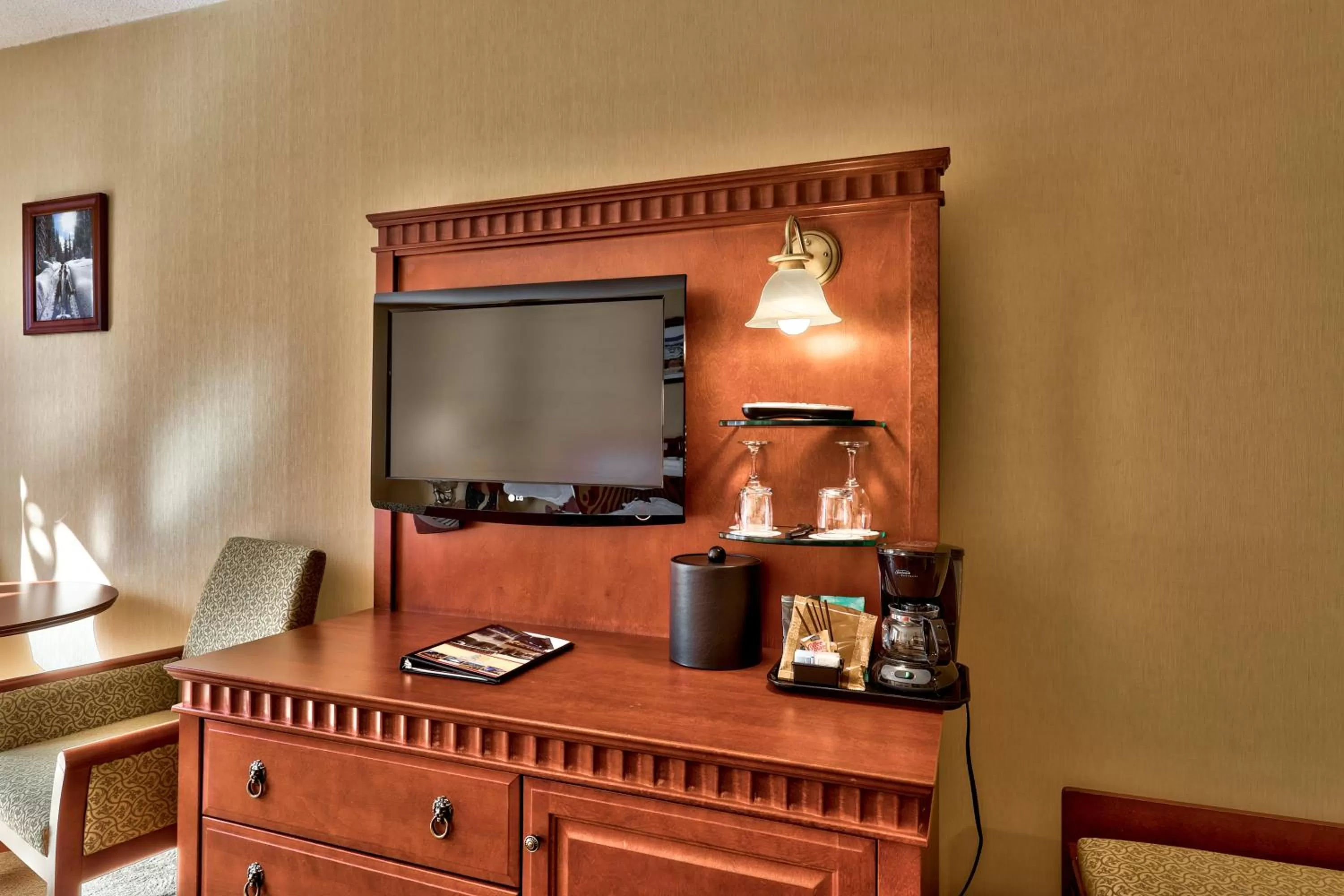 TV and multimedia in Sun Peaks Lodge