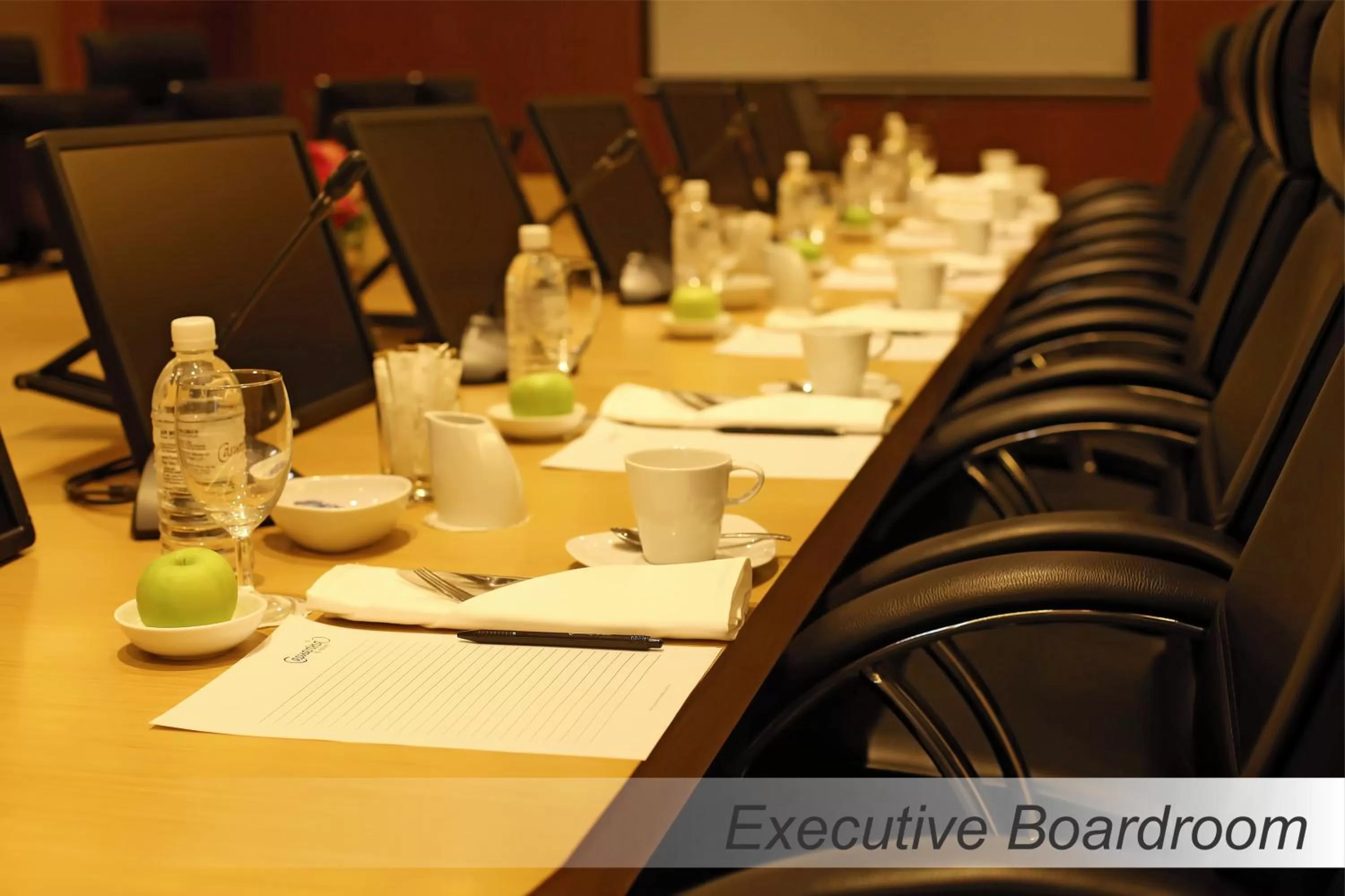 Meeting/conference room in Casuarina@Meru