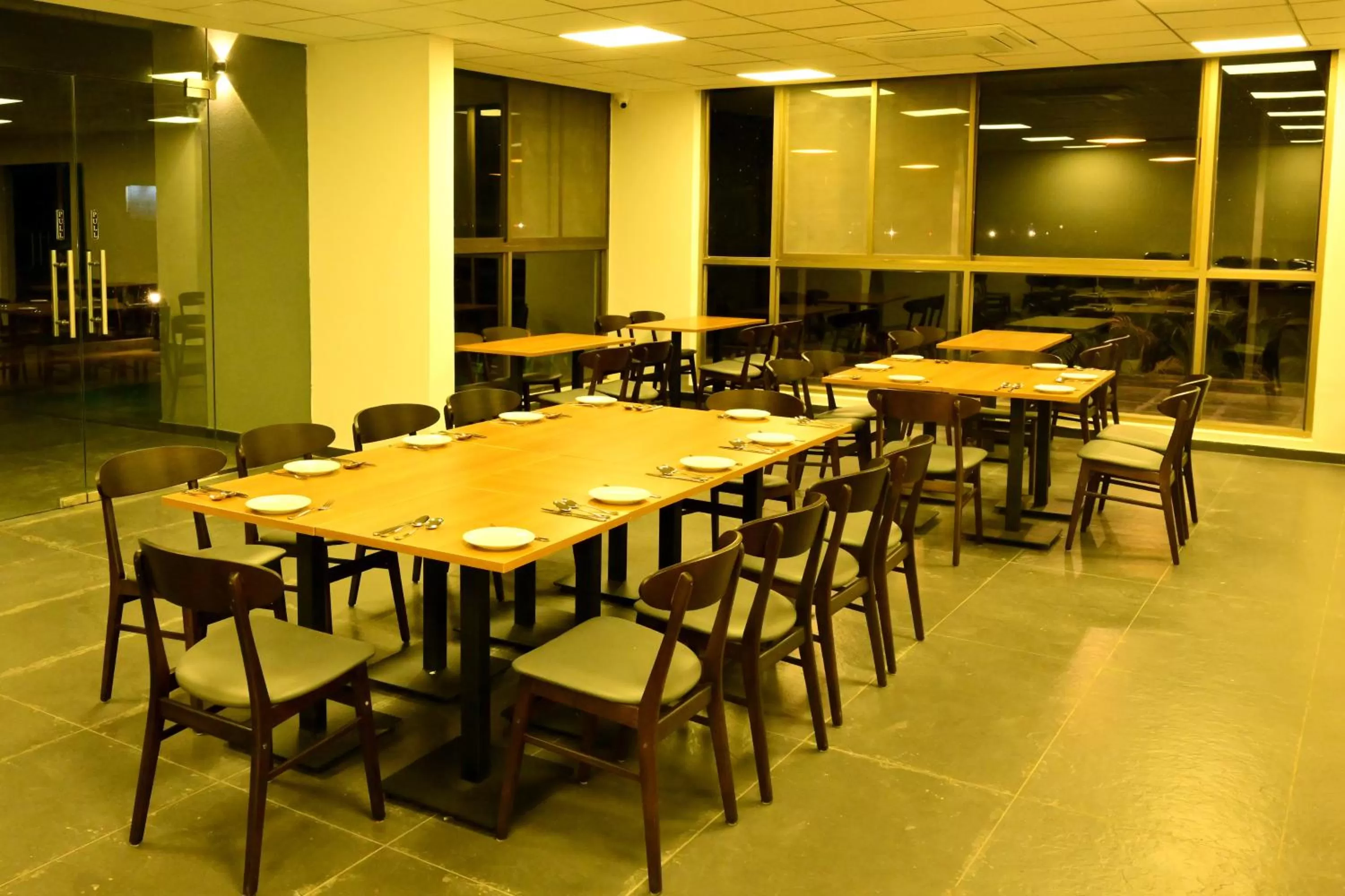 Restaurant/places to eat in Clarks Inn Express, KRS road-Mandya, Mysore
