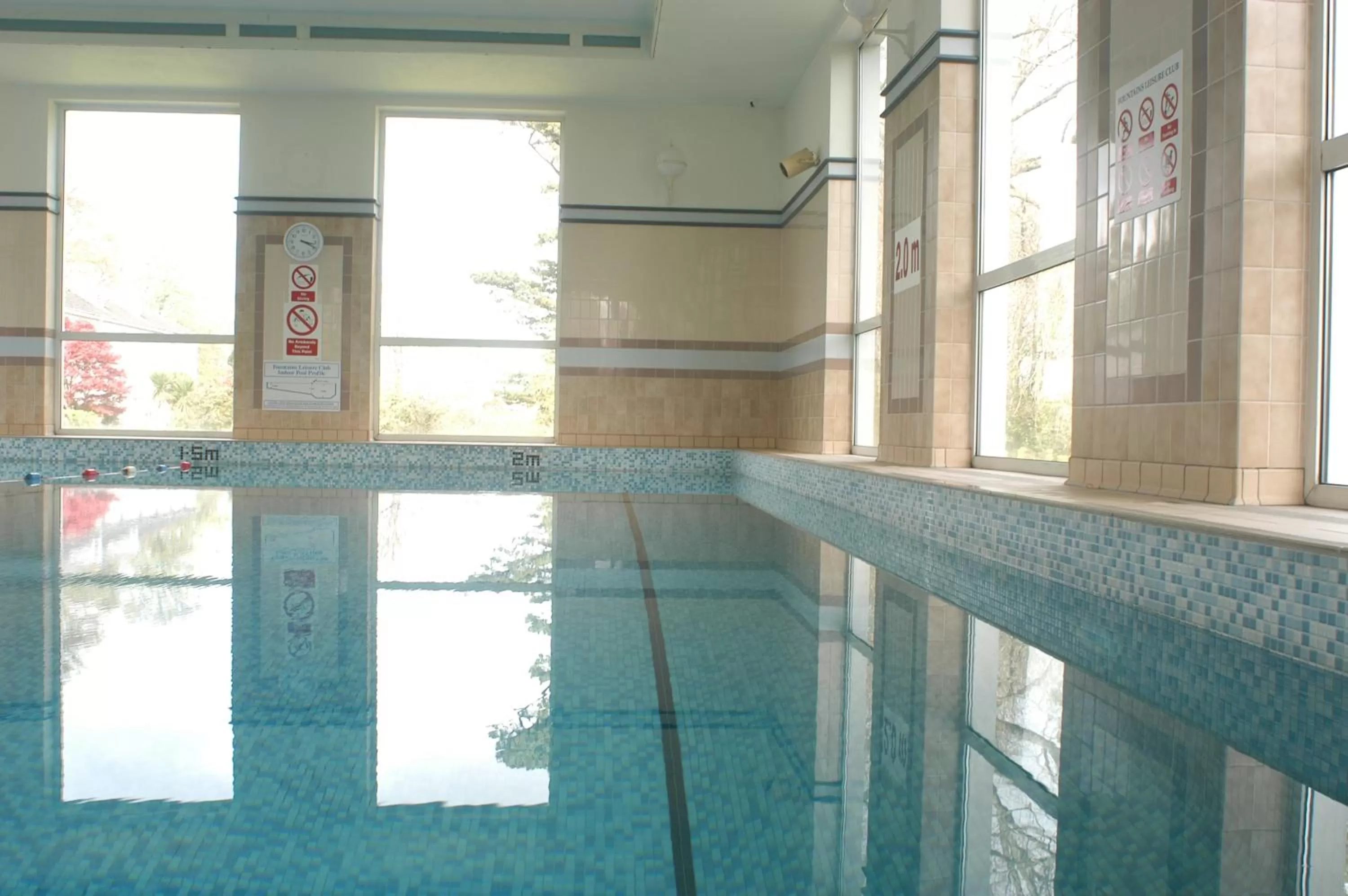 Swimming pool in Penmere Manor Hotel