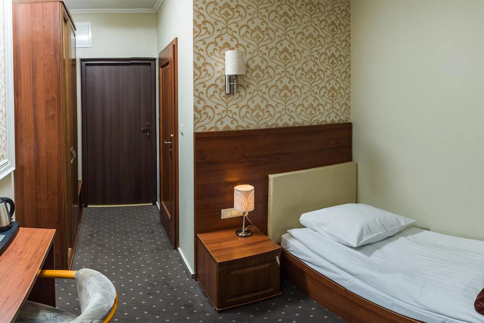 Bed in Hotel Promien