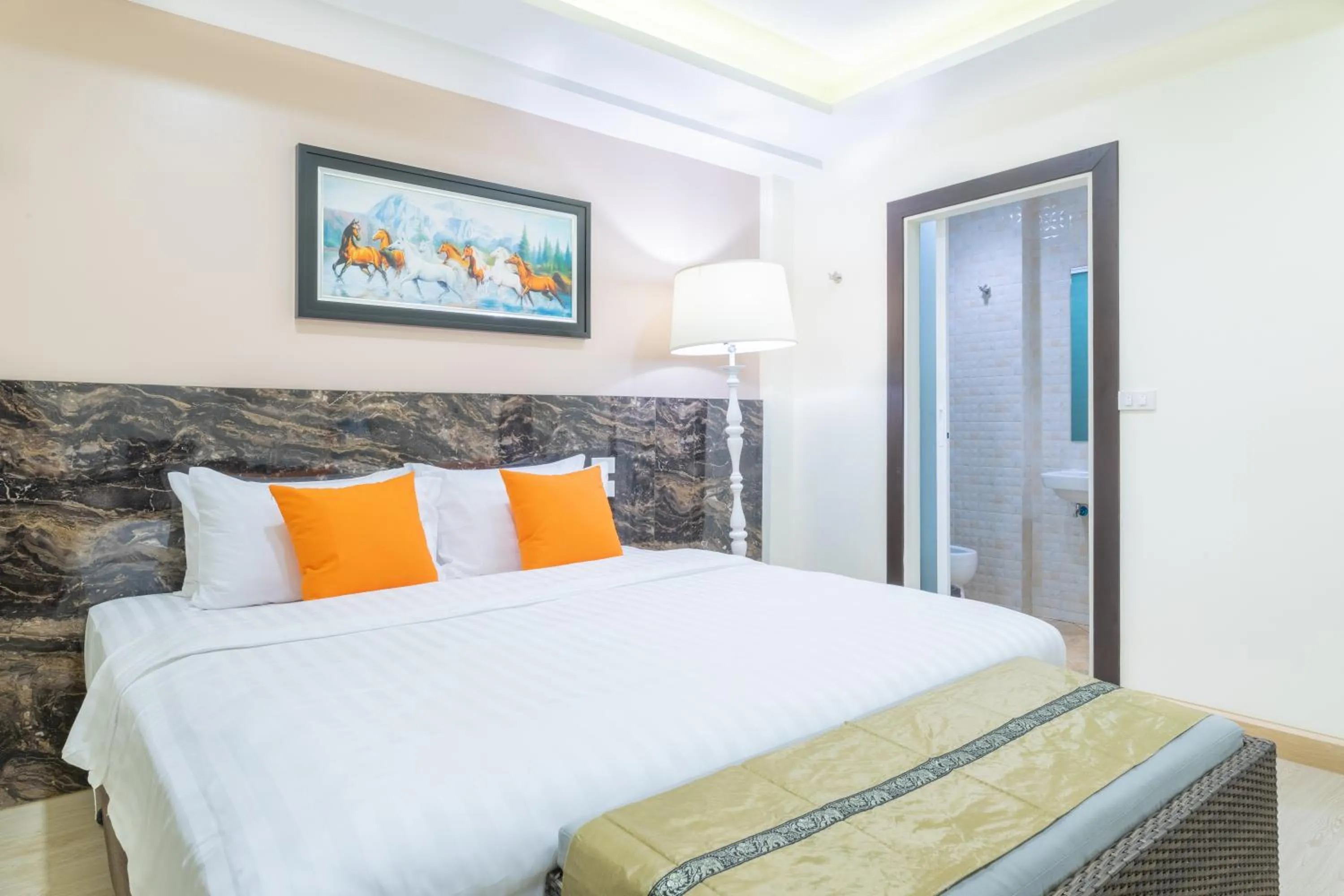 Bed in 4M Pratunam Hotel