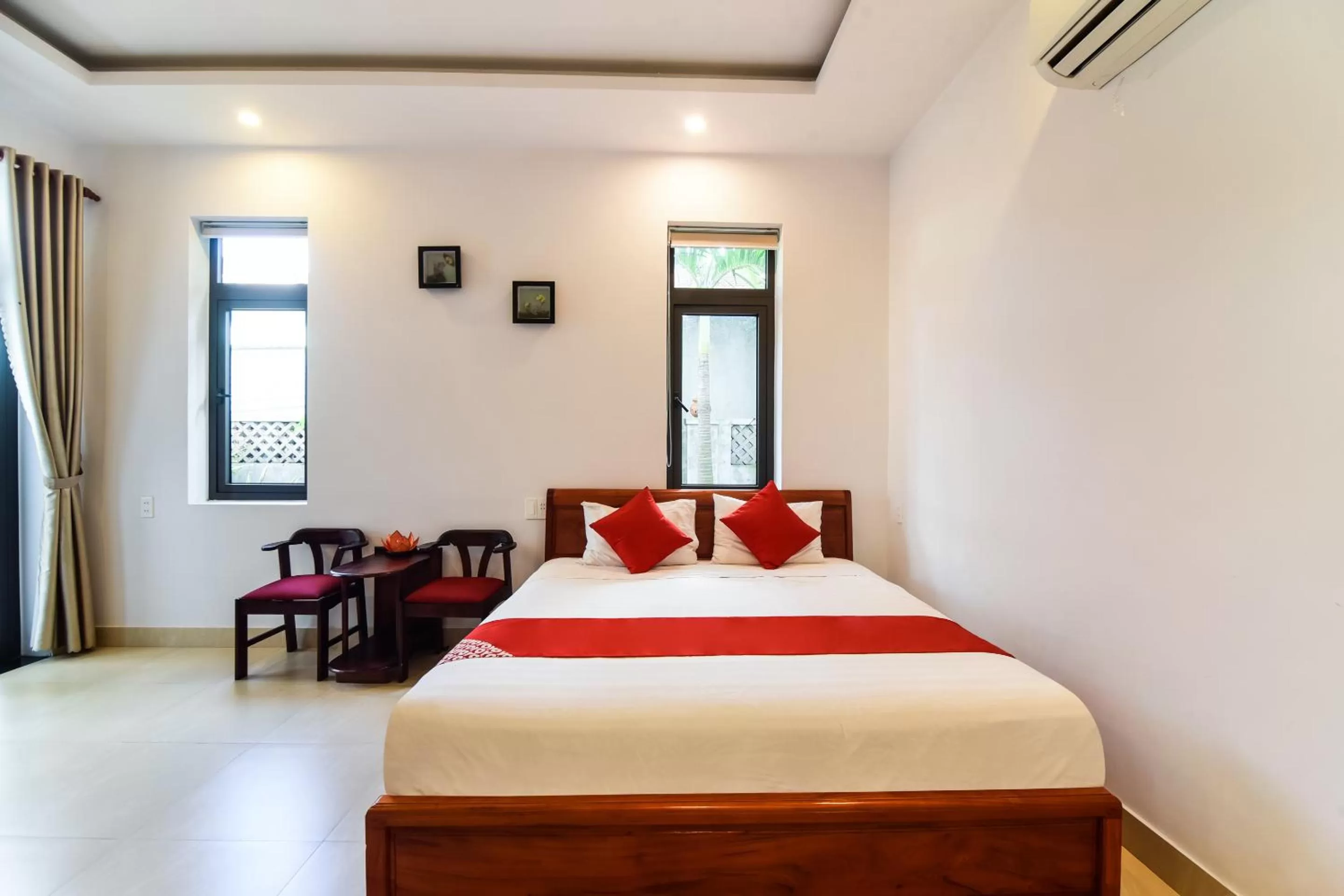 Superior Double Room in OYO 473 Suburban Villa