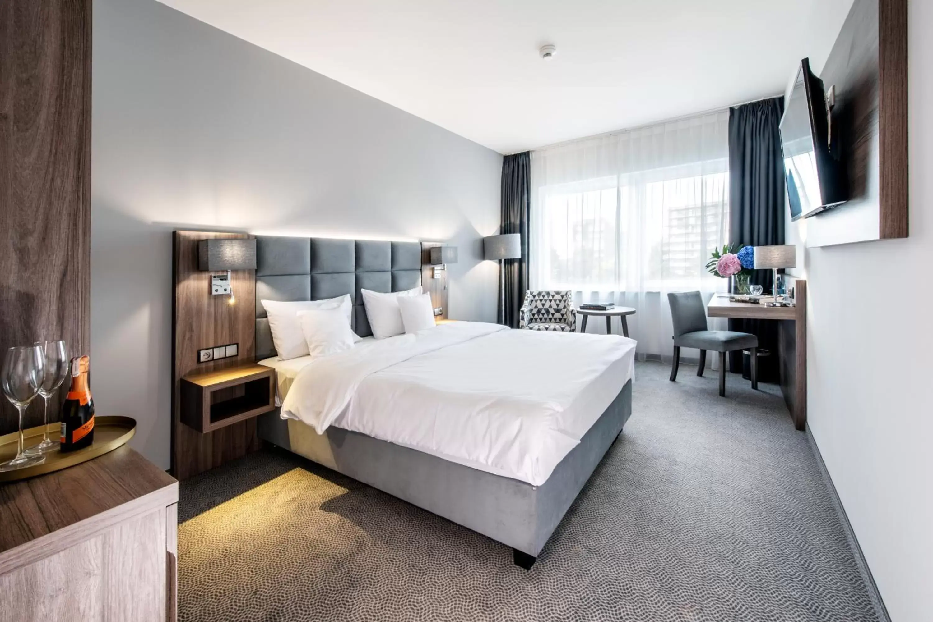 Large Single Room in DB Hotel Wrocław Large Single Room in DB Hotel Wrocław