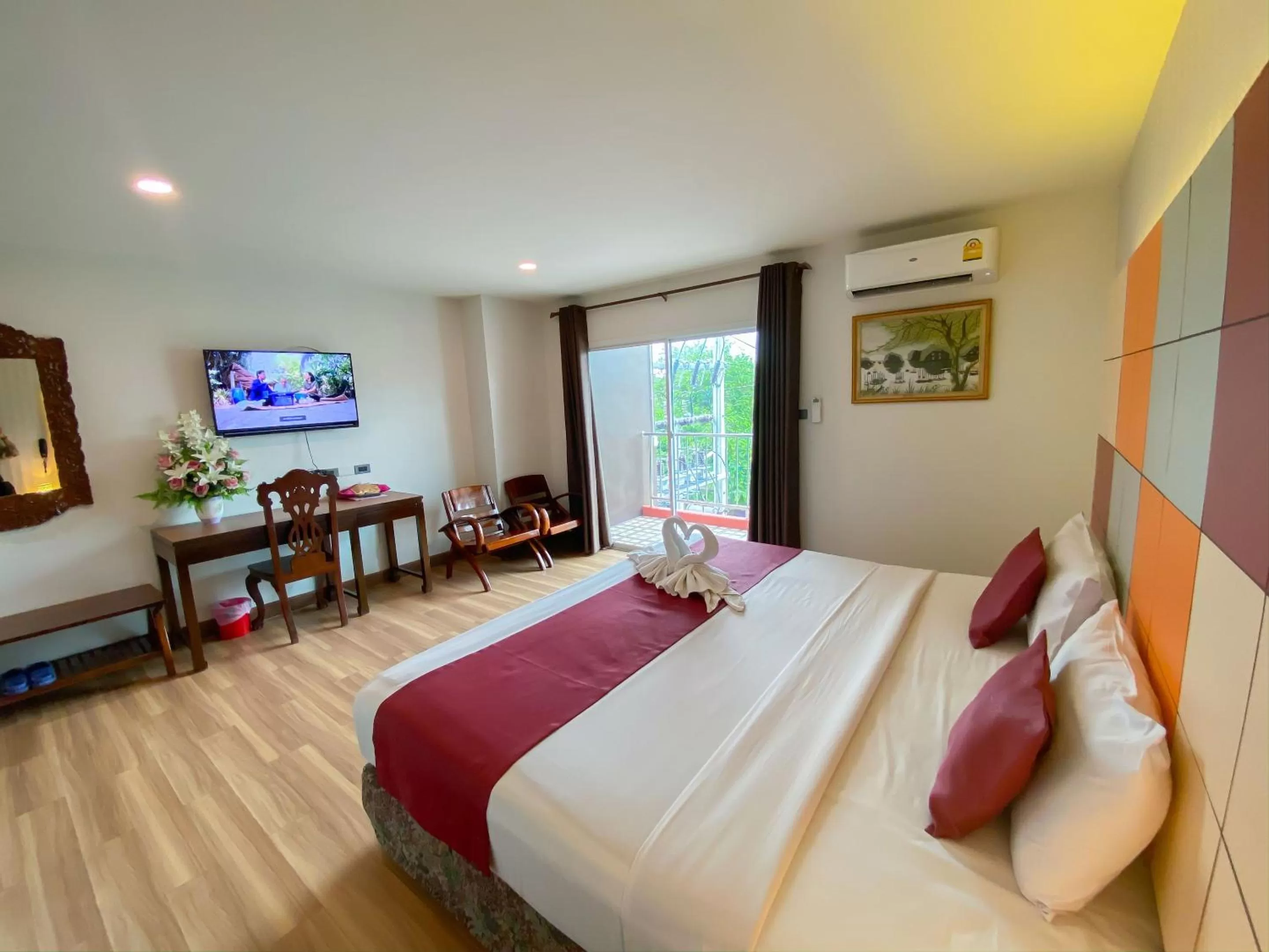 TV and multimedia, Bed in East Inn 15 Rayong - SHA Certified