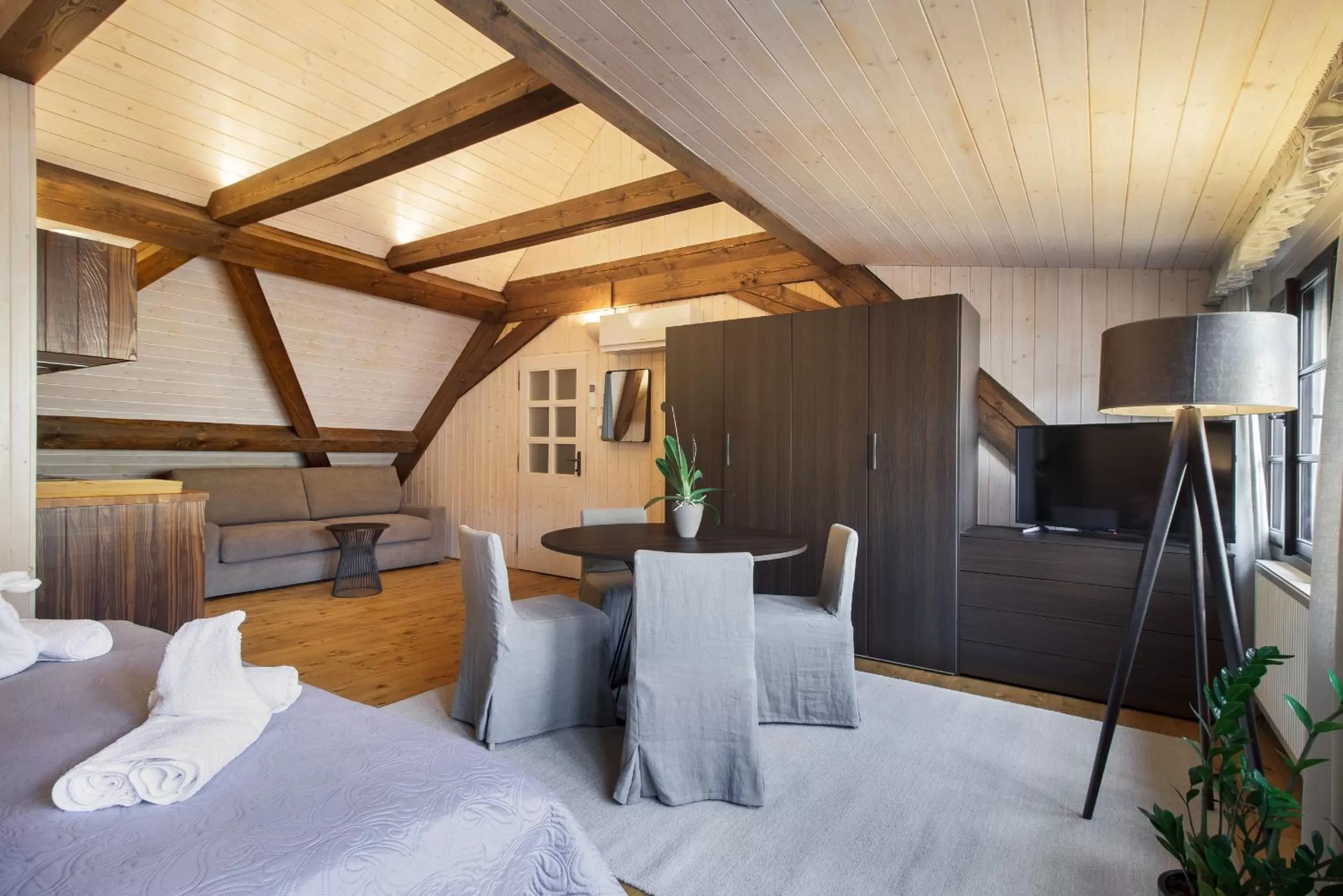 Kitchen or kitchenette, Seating Area in Apartmány Šupina