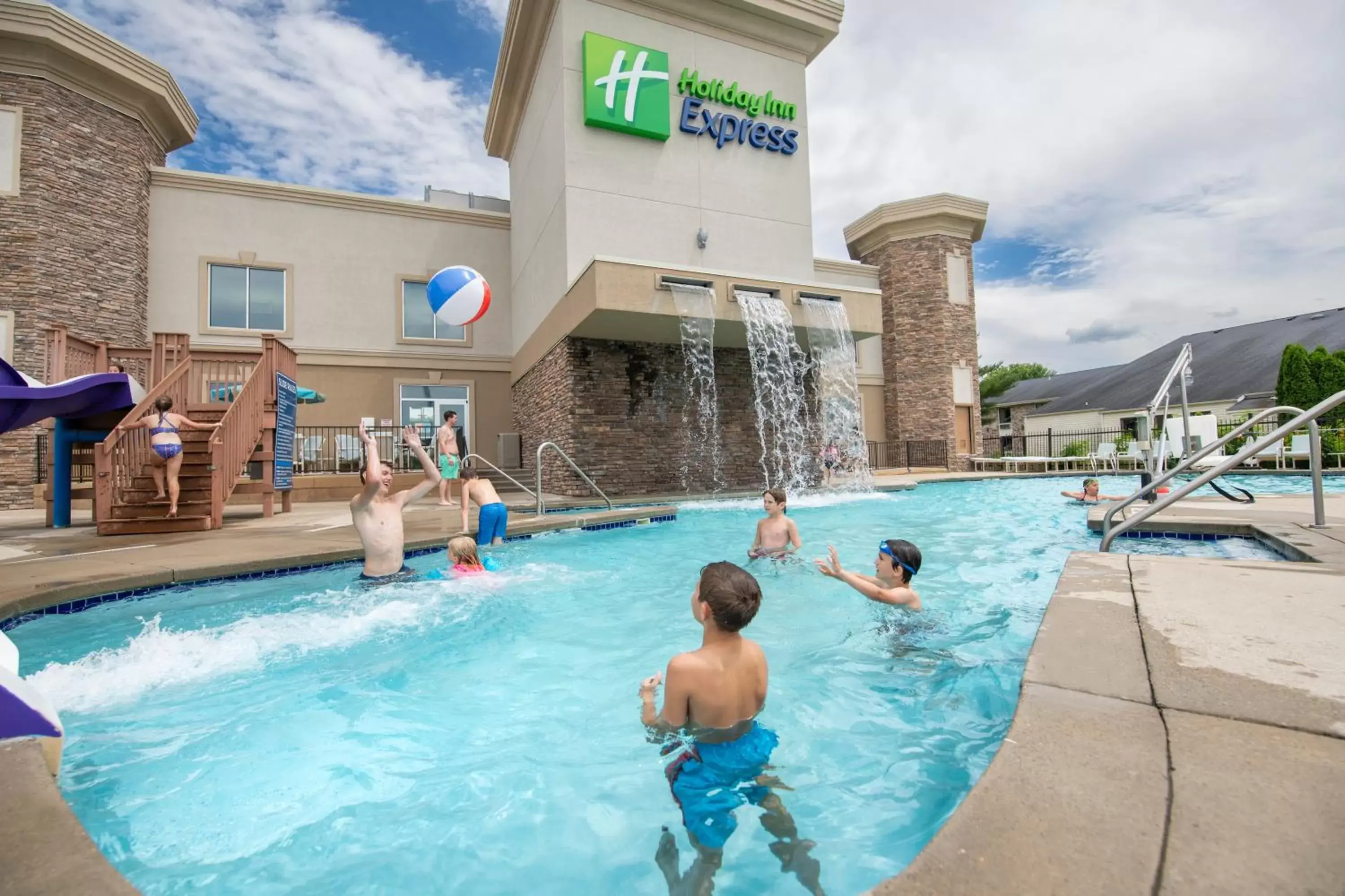 Holiday Inn Express Wisconsin Dells by IHG Holiday Inn Express Wisconsin Dells by IHG